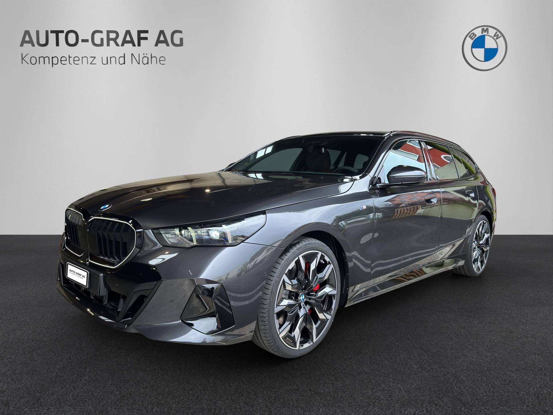BMW 540d xDrive Touring M Sport Pro-image-0
