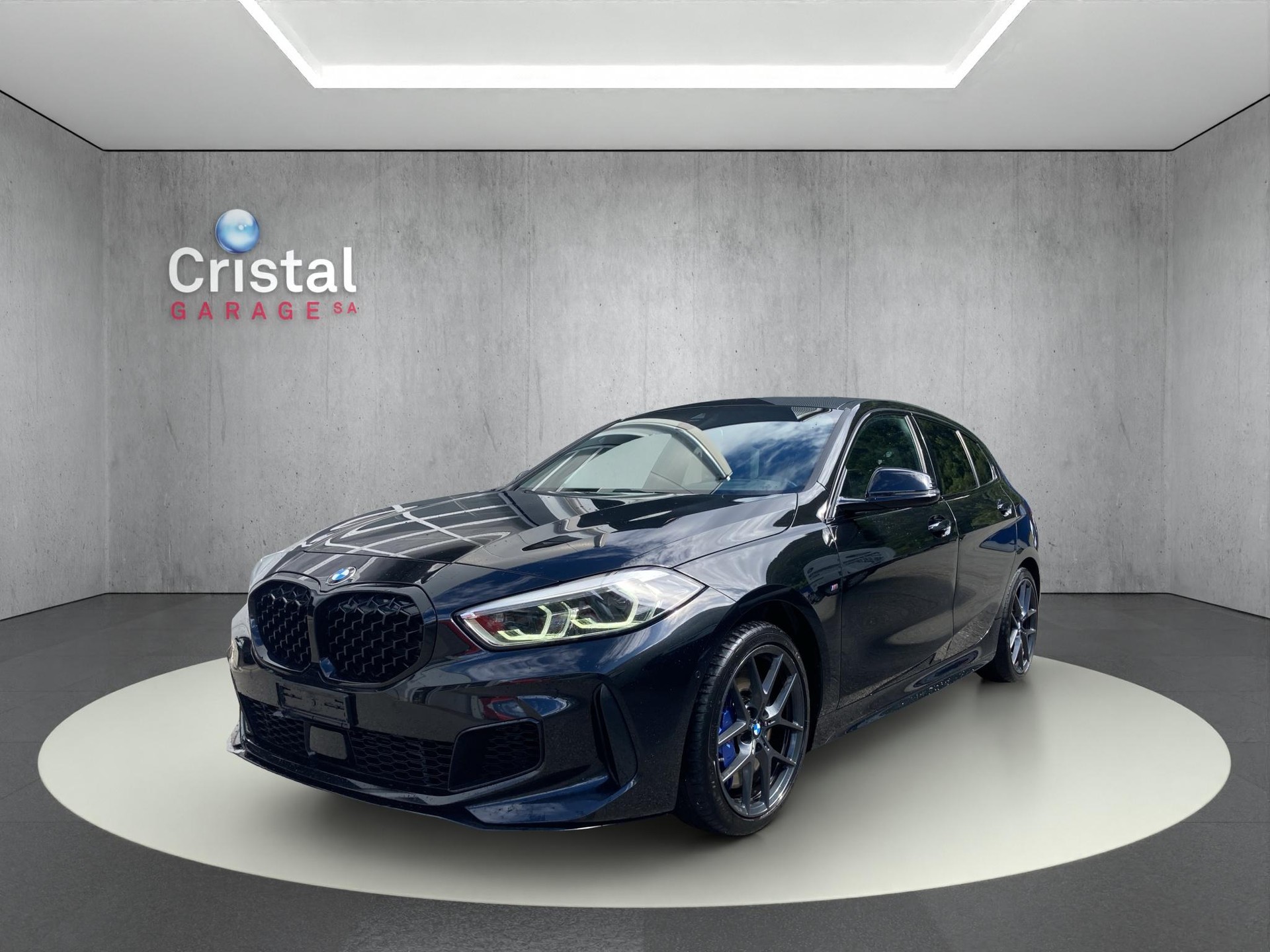 BMW M135i xDrive-image-1