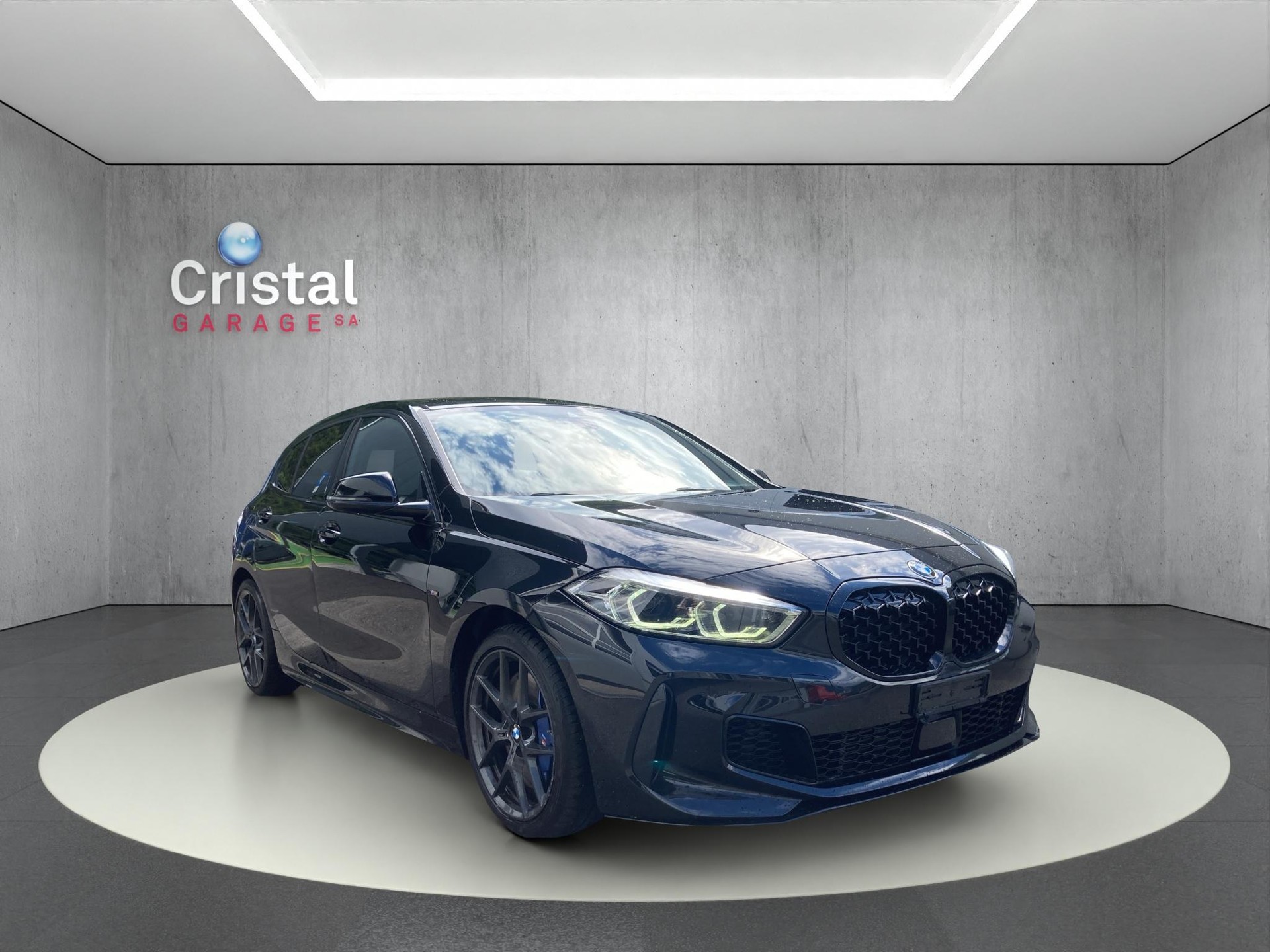 BMW M135i xDrive-image-0