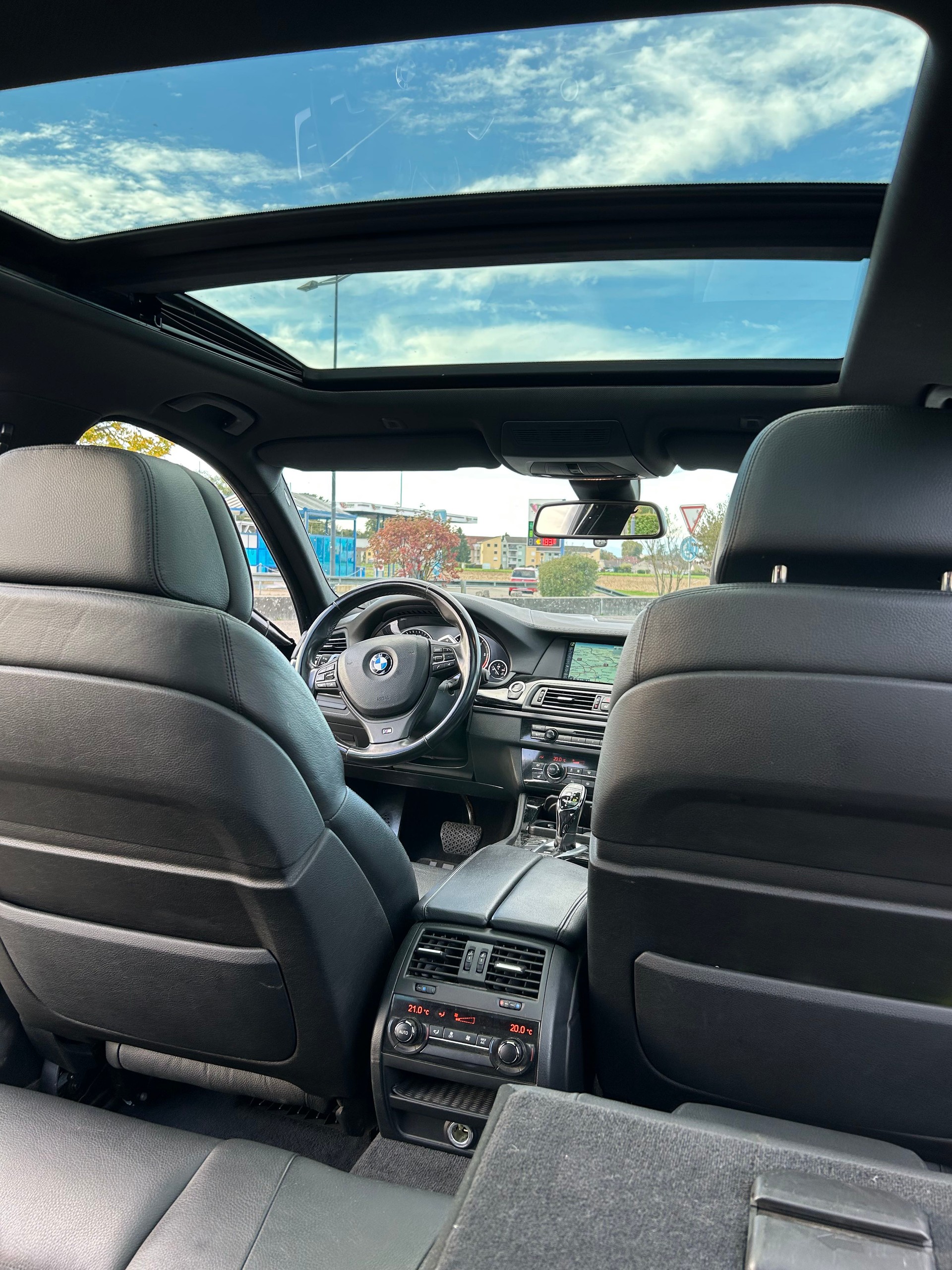 BMW M550d xDrive Touring Steptronic-image-3