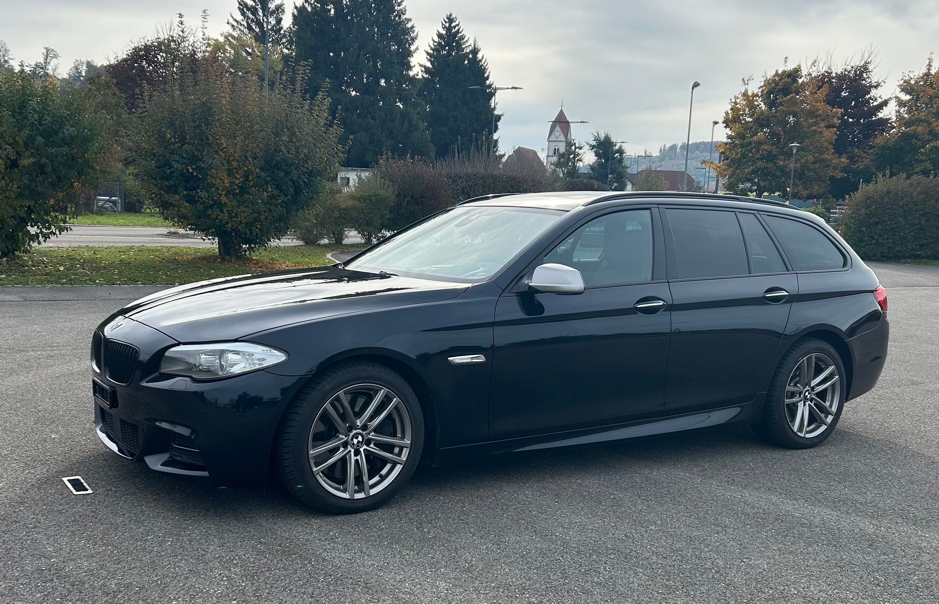 BMW M550d xDrive Touring Steptronic-image-2