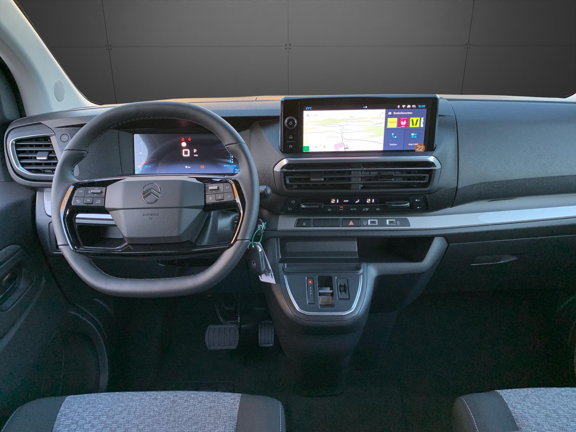 CITROEN Spacetourer M 2.0 BlueHDi 180 You S/S-image-10