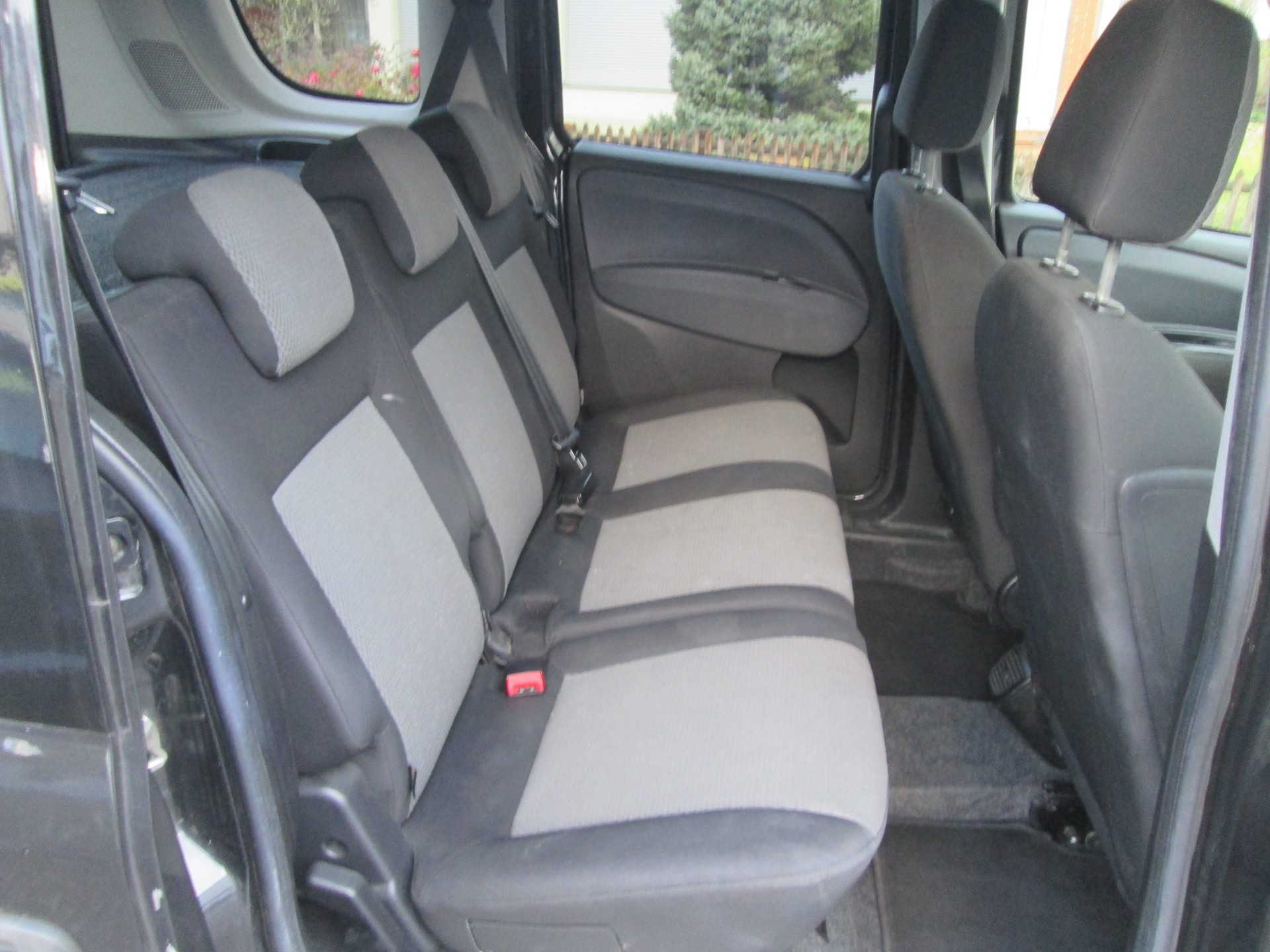 FIAT Doblò 1.4 T-jet-image-10