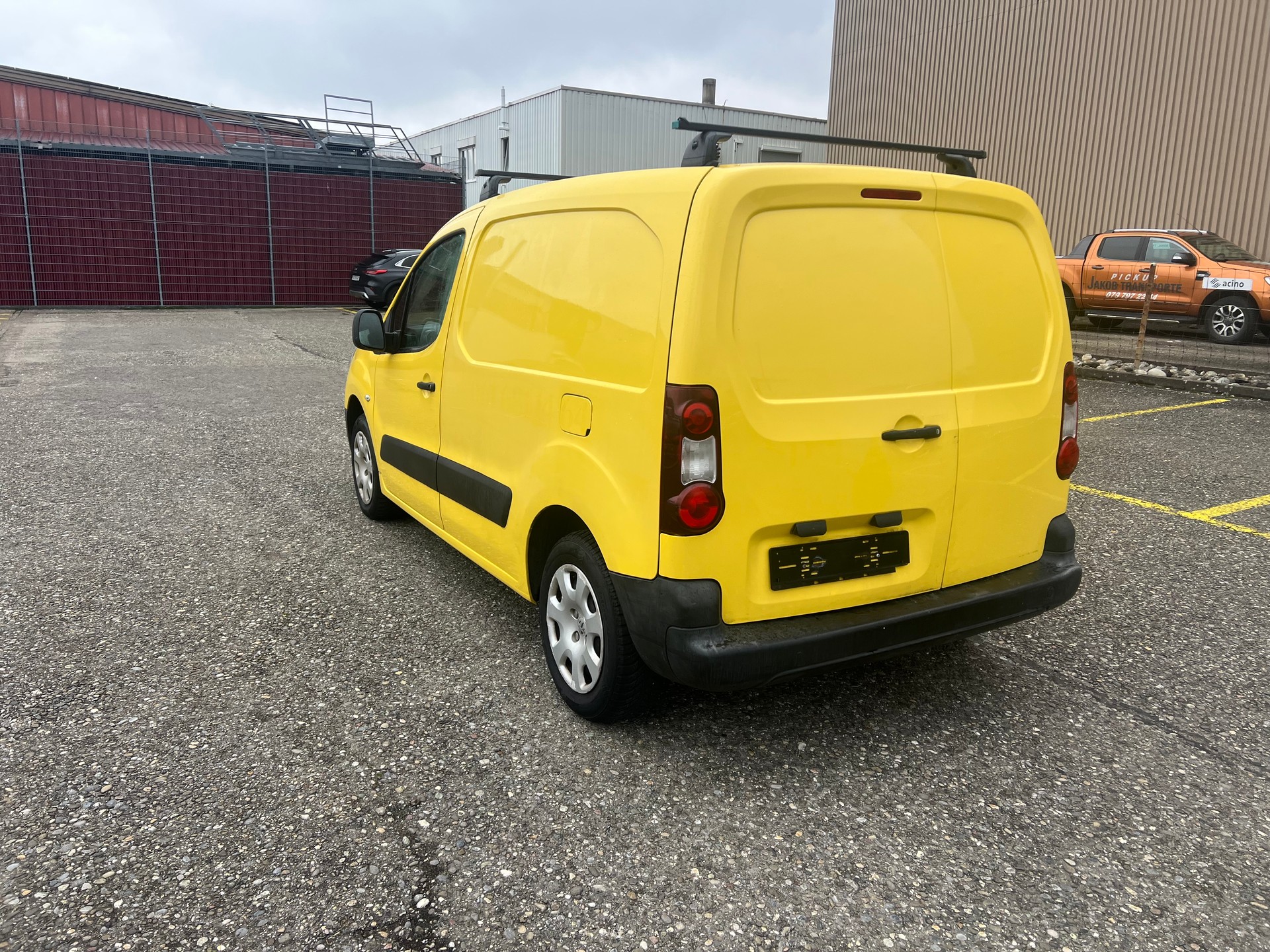 PEUGEOT Partner 1.6 VTi Urban Pack-image-5