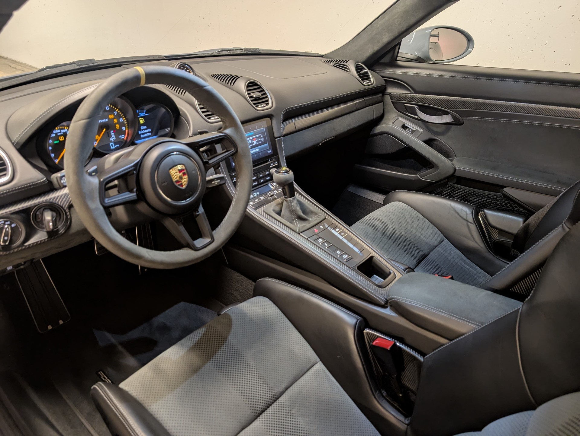 PORSCHE 718 Cayman GT4 RS PDK-image-11