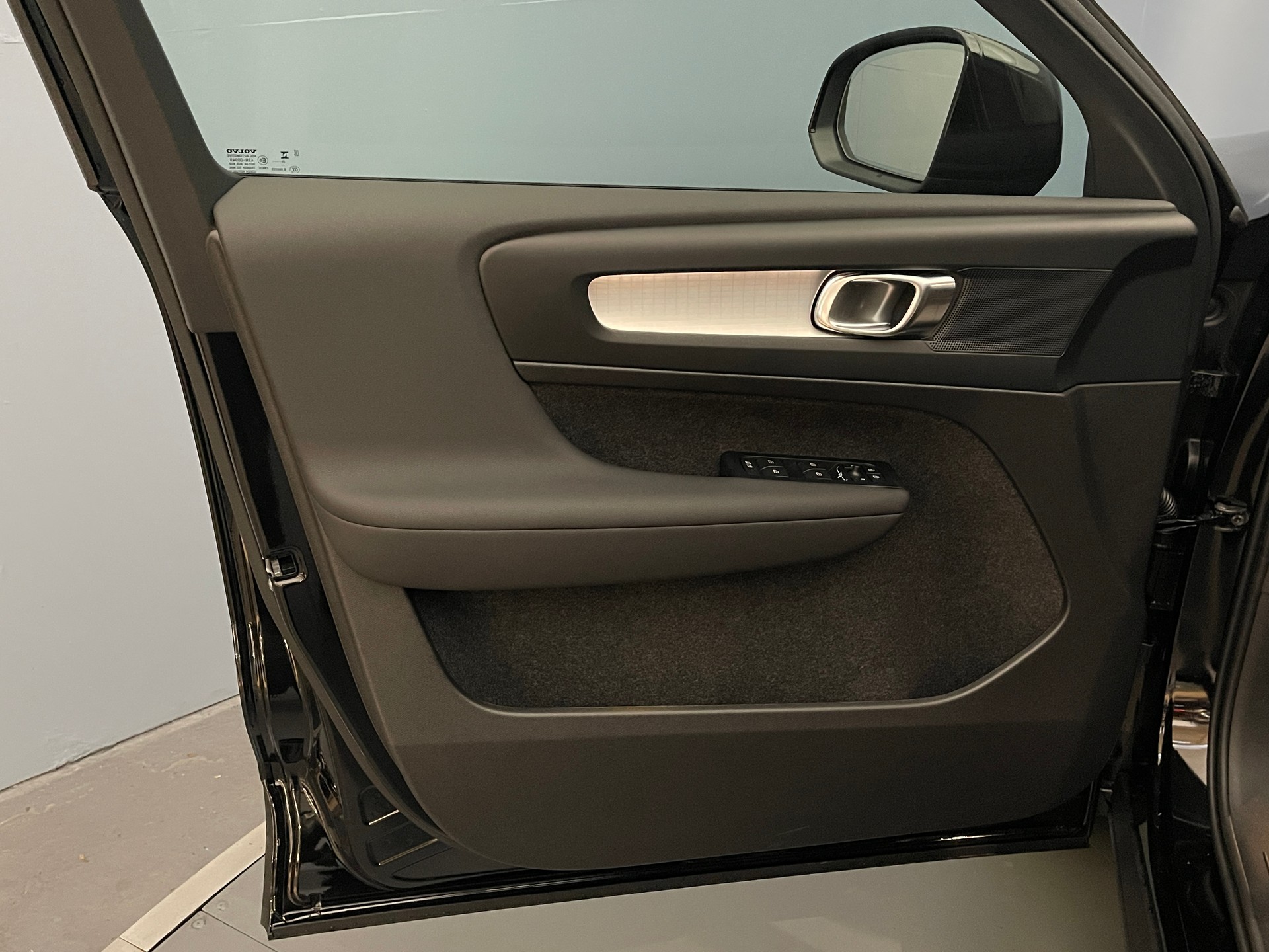 VOLVO XC40 2.0 B3 MH Core-image-7
