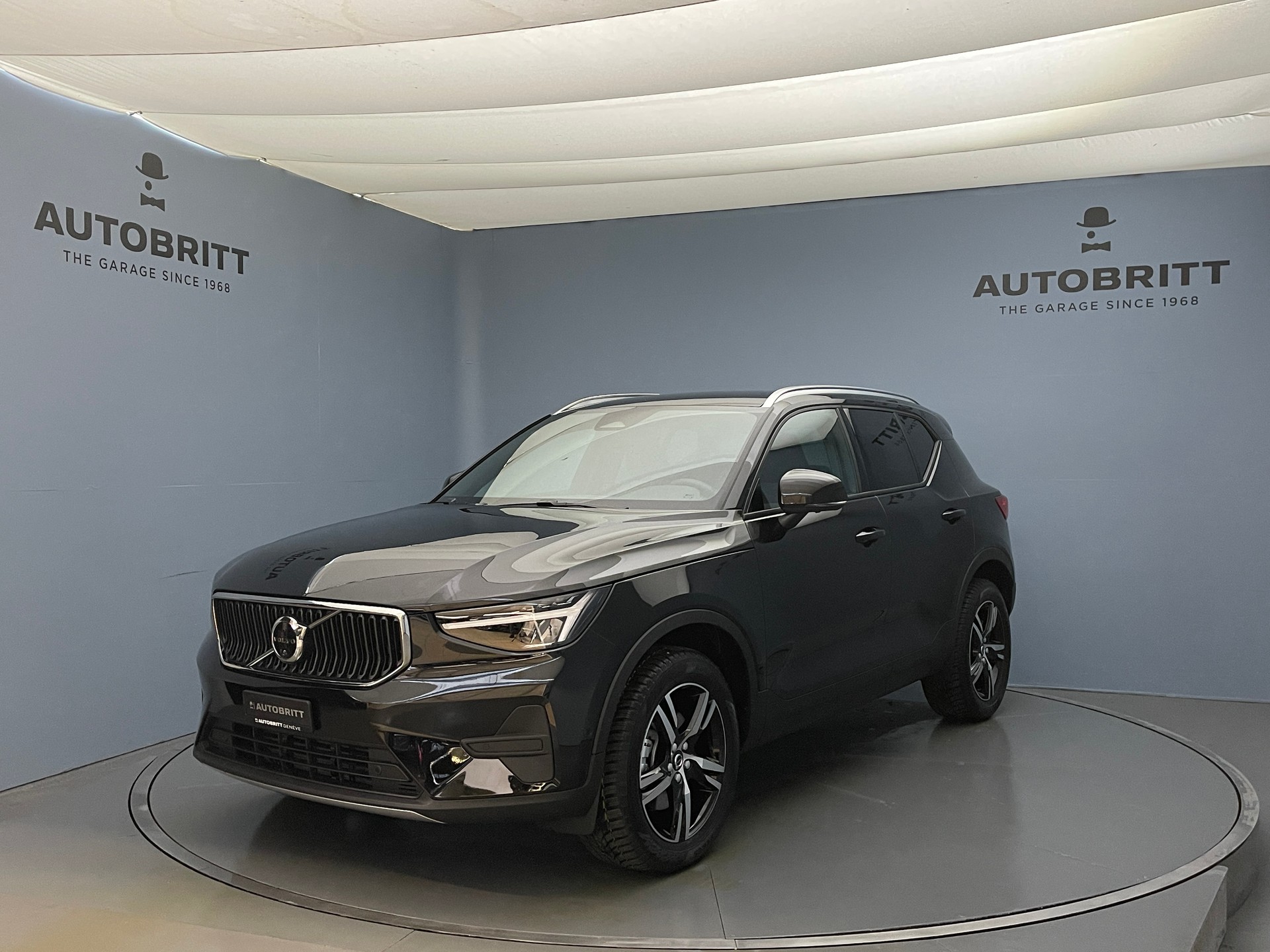 VOLVO XC40 2.0 B3 MH Core-image-0