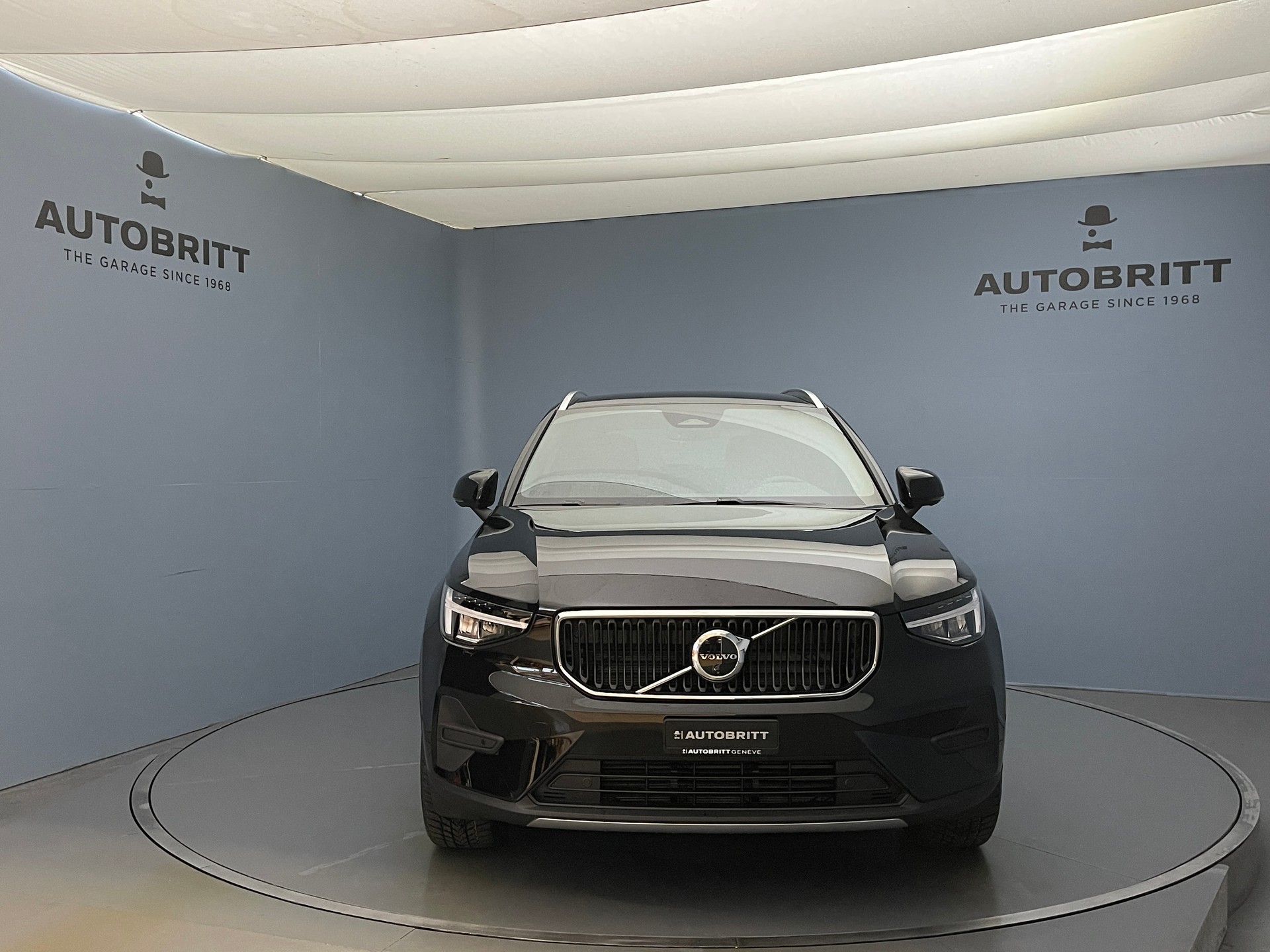 VOLVO XC40 2.0 B3 MH Core-image-4