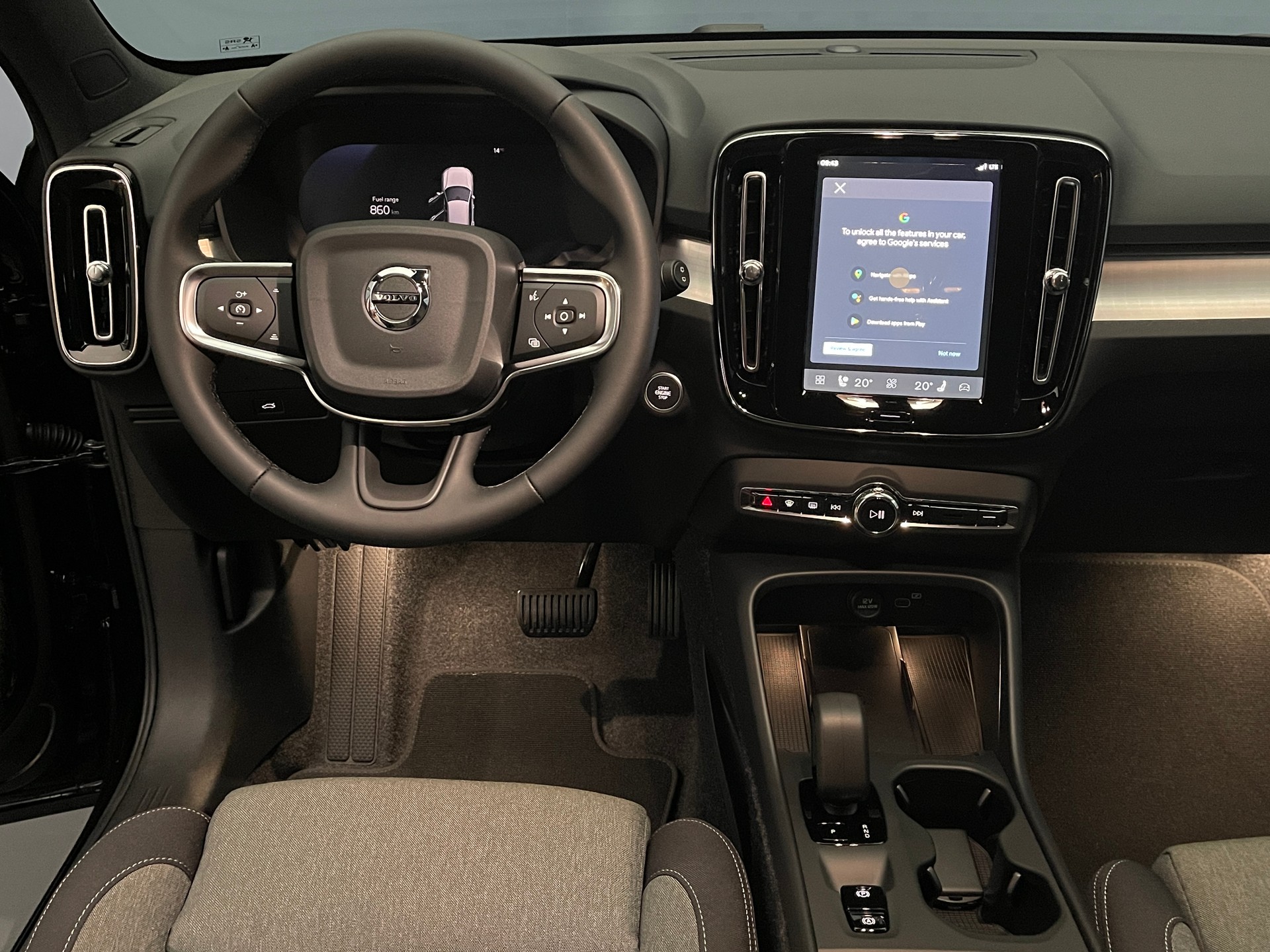VOLVO XC40 2.0 B3 MH Core-image-10