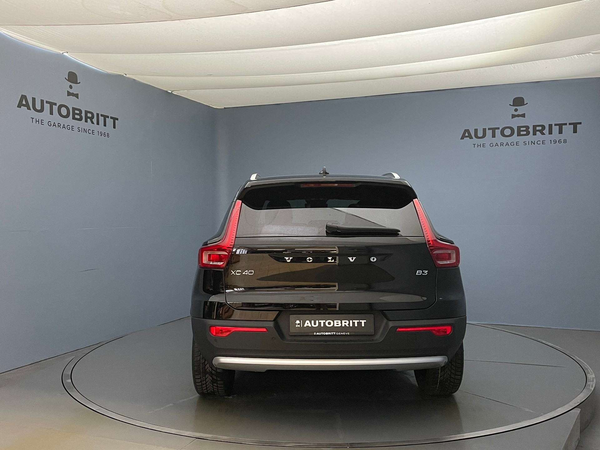VOLVO XC40 2.0 B3 MH Core-image-3