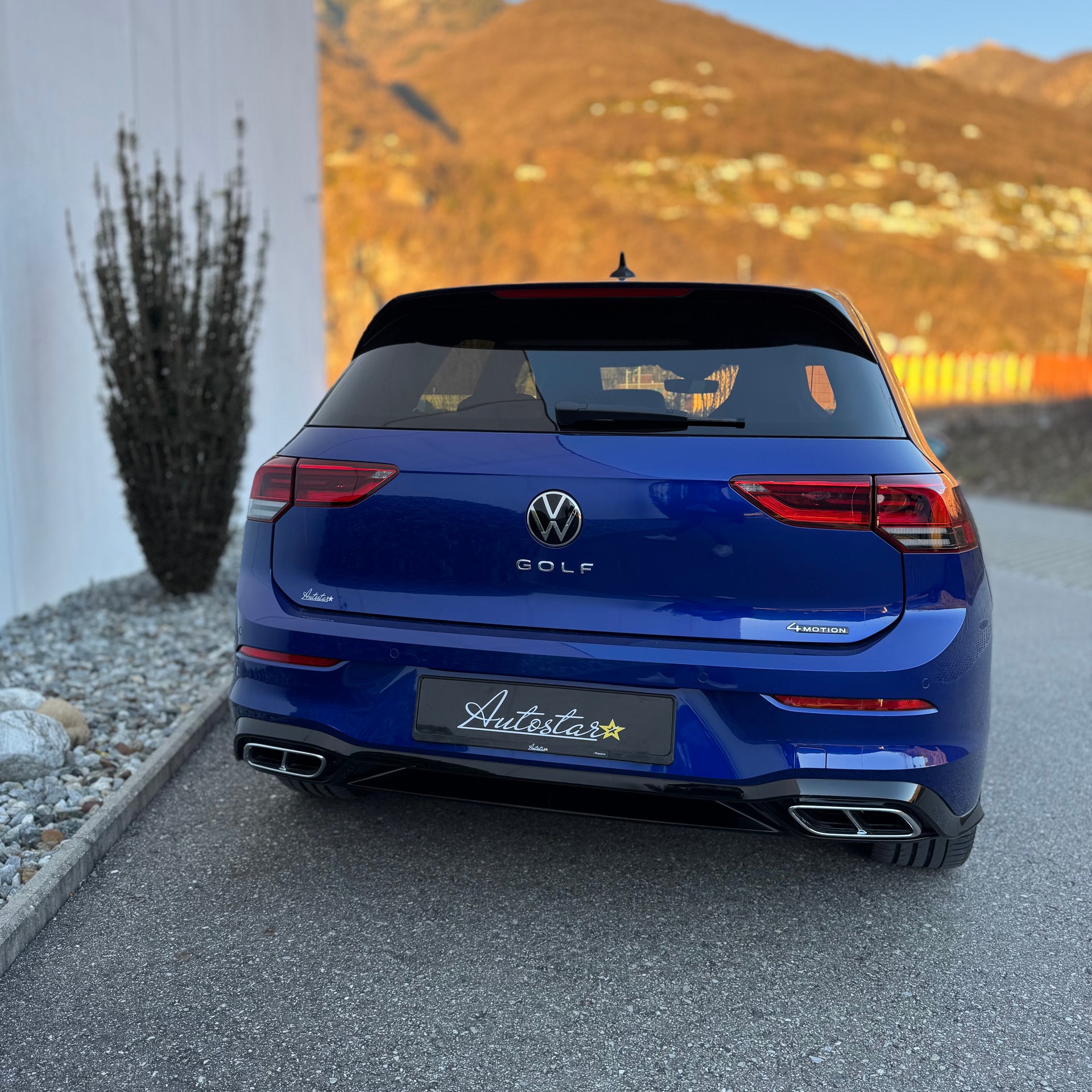 VW Golf 2.0 TSI R-Line DSG 4 Motion-image-4