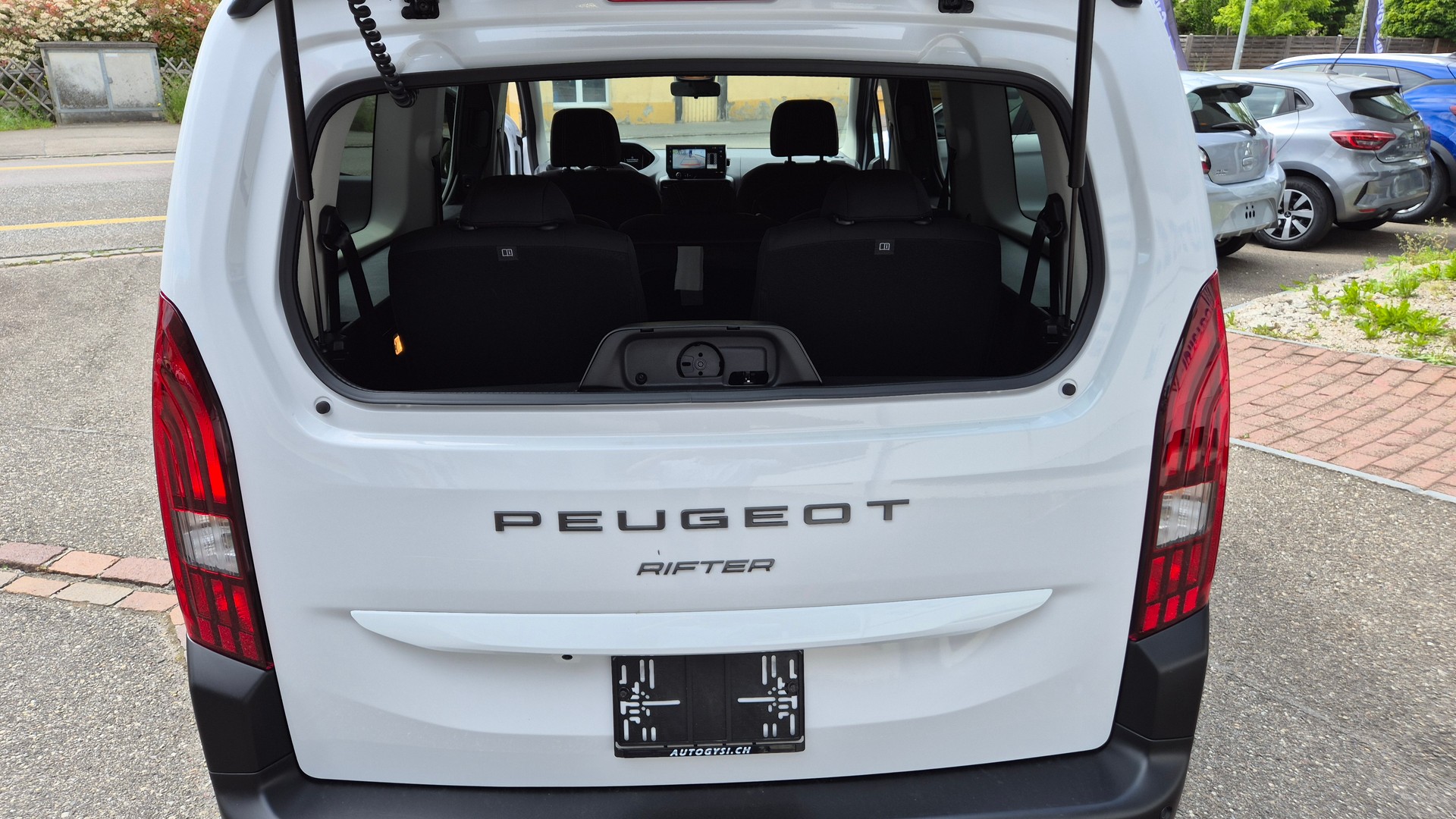 PEUGEOT Rifter SwissPrime Automat Helvetia-image-5