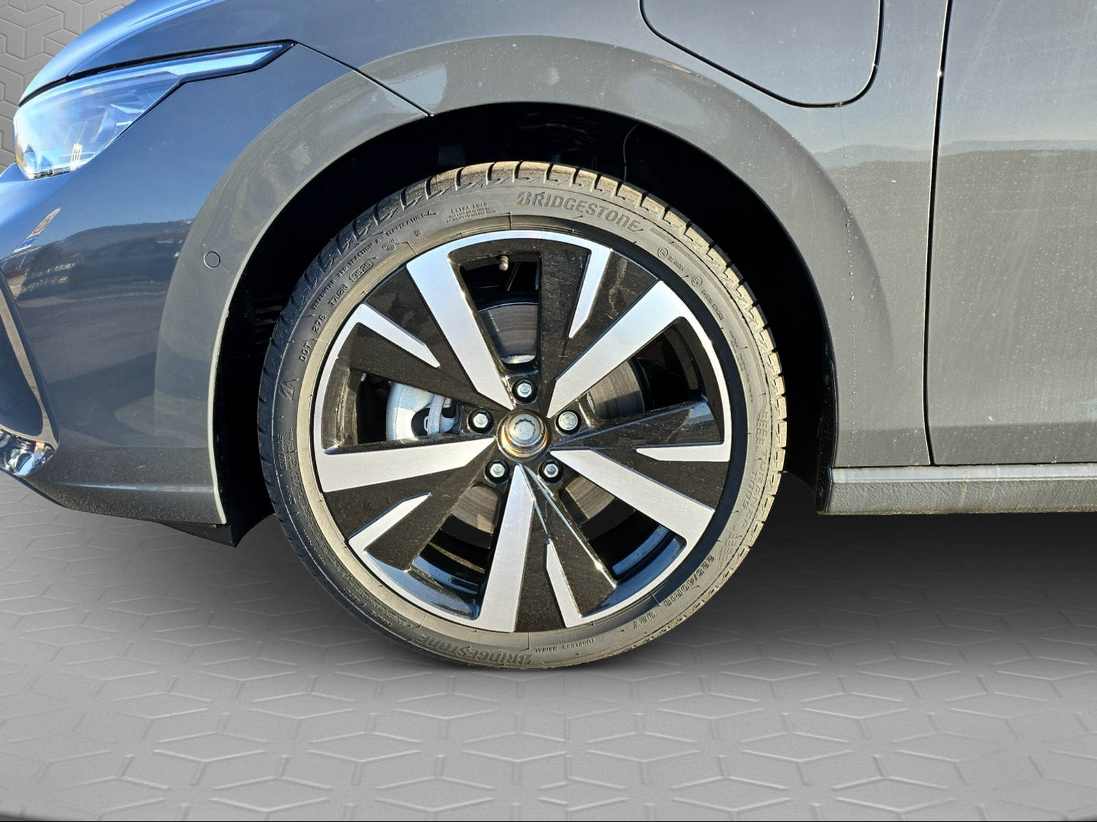 VW VW Golf-image-5