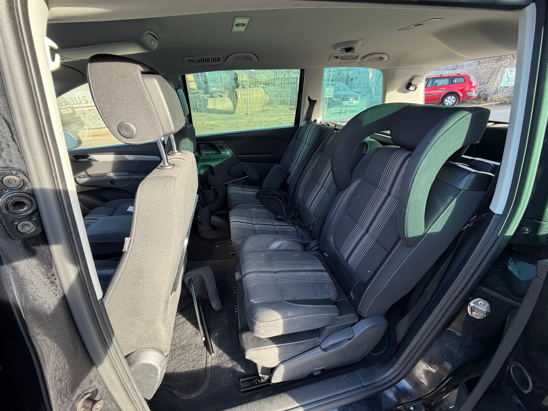 VW Sharan 2.0 TDI BMT Comfortline DSG-image-11