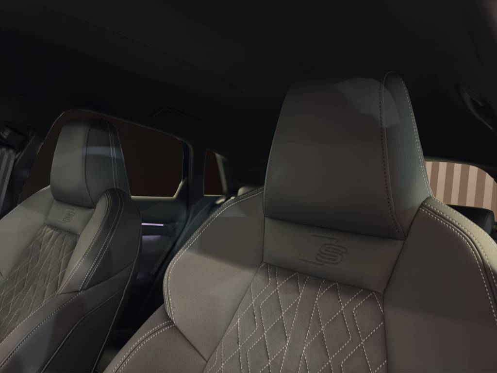 AUDI A3 Sportback TFSI 110 kW S line Attraction S tronic-image-15