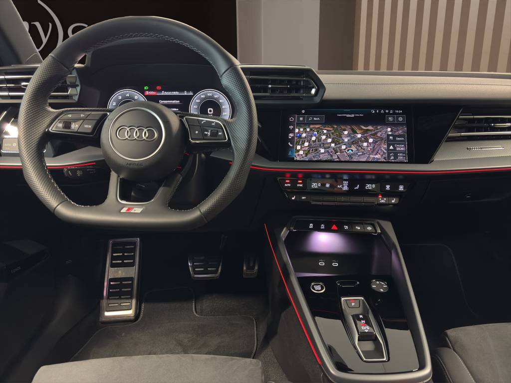 AUDI A3 Sportback TFSI 110 kW S line Attraction S tronic-image-4