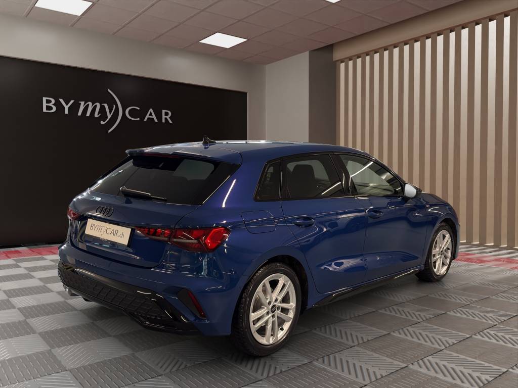 AUDI A3 Sportback TFSI 110 kW S line Attraction S tronic-image-2