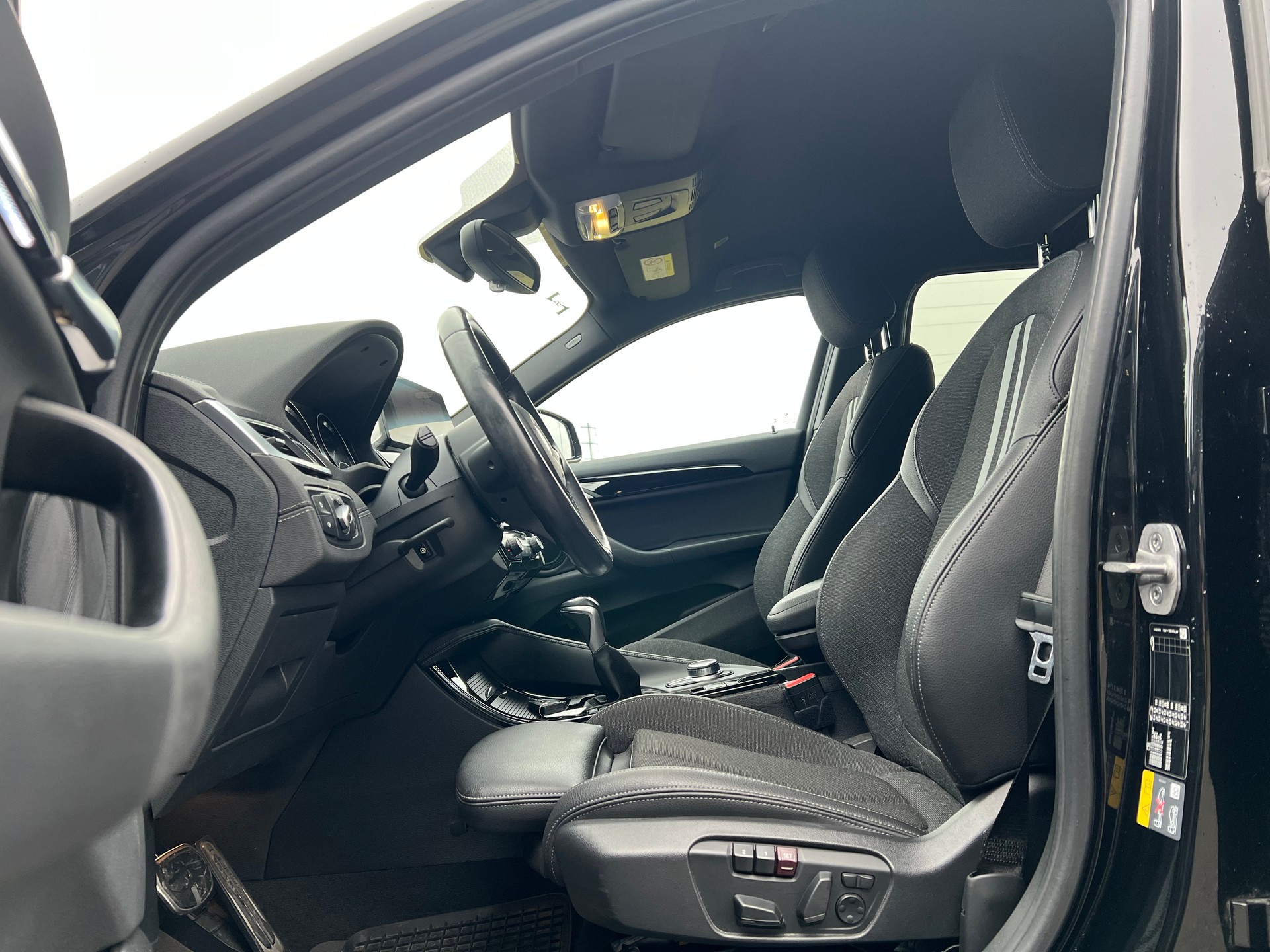 BMW X2 xDrive 25e M Sport Steptronic-image-25