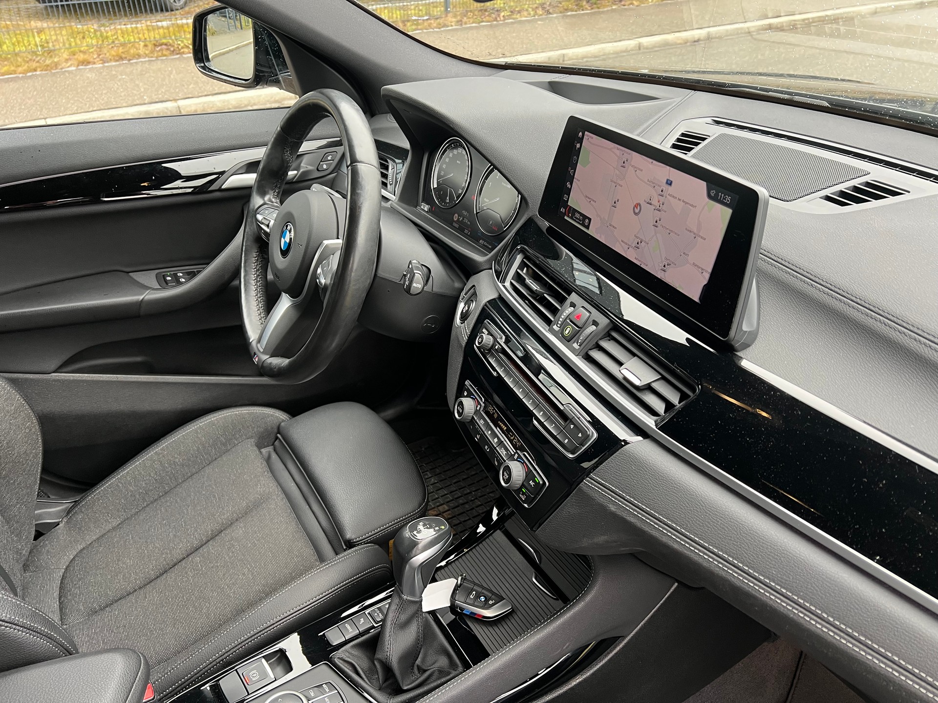BMW X2 xDrive 25e M Sport Steptronic-image-19