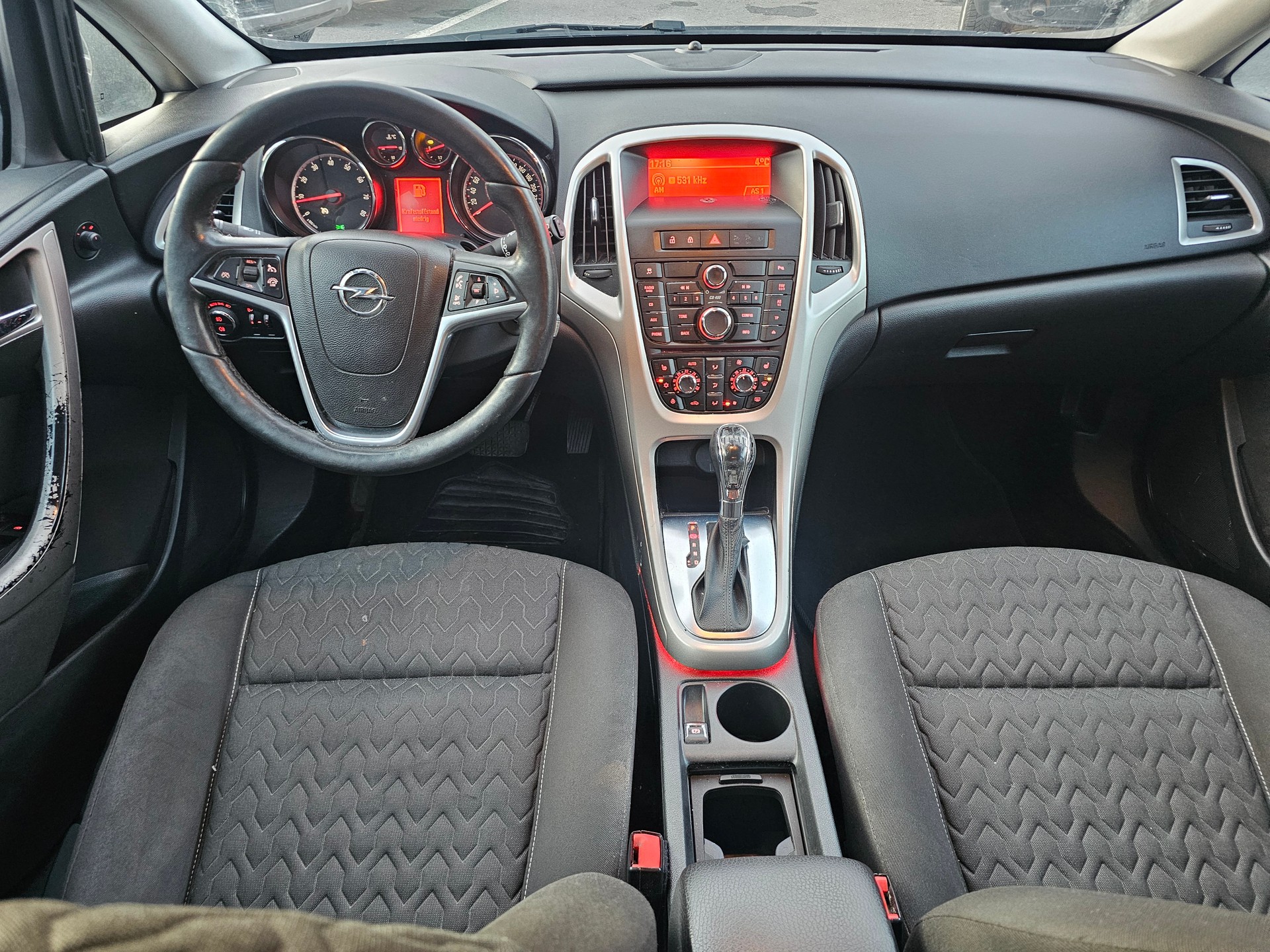 OPEL Astra SportsTourer 1.4i 16V Turbo Automatic-image-7