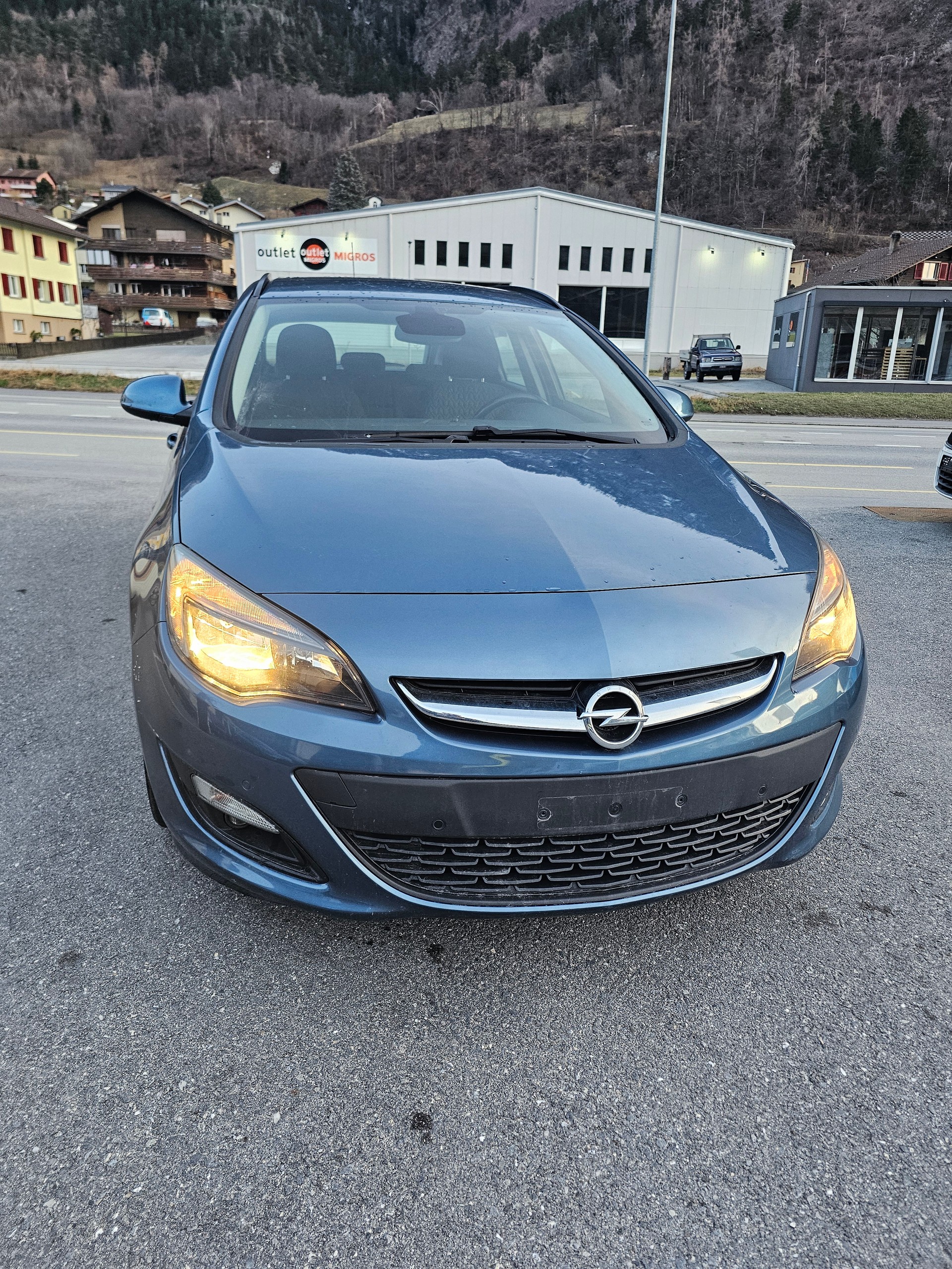 OPEL Astra SportsTourer 1.4i 16V Turbo Automatic-image-2