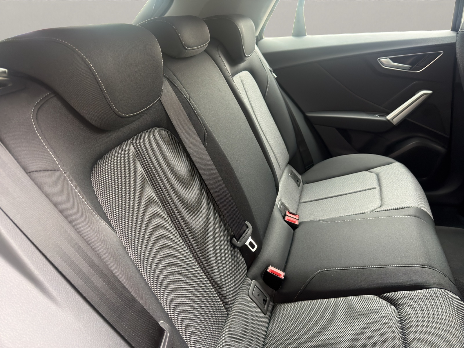 AUDI Q2 1.5 35 TFSI S Line S-Tronic-image-11
