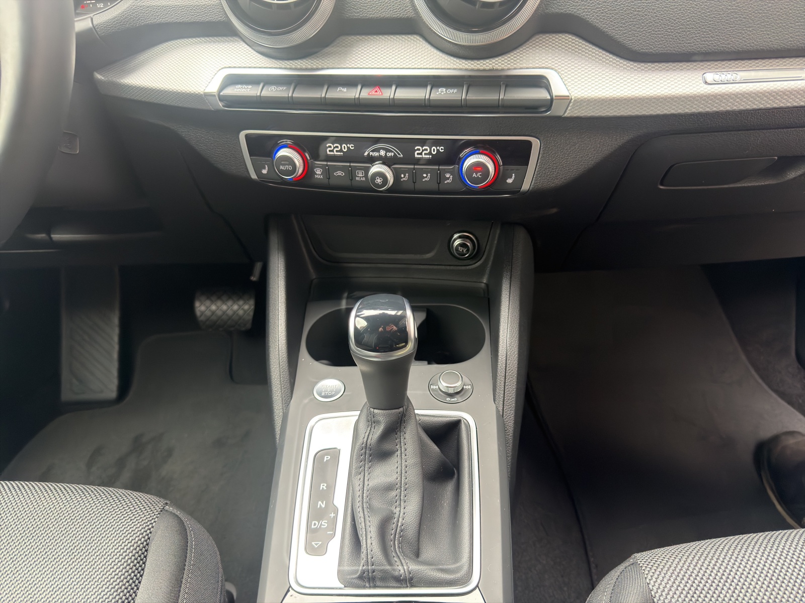 AUDI Q2 1.5 35 TFSI S Line S-Tronic-image-10