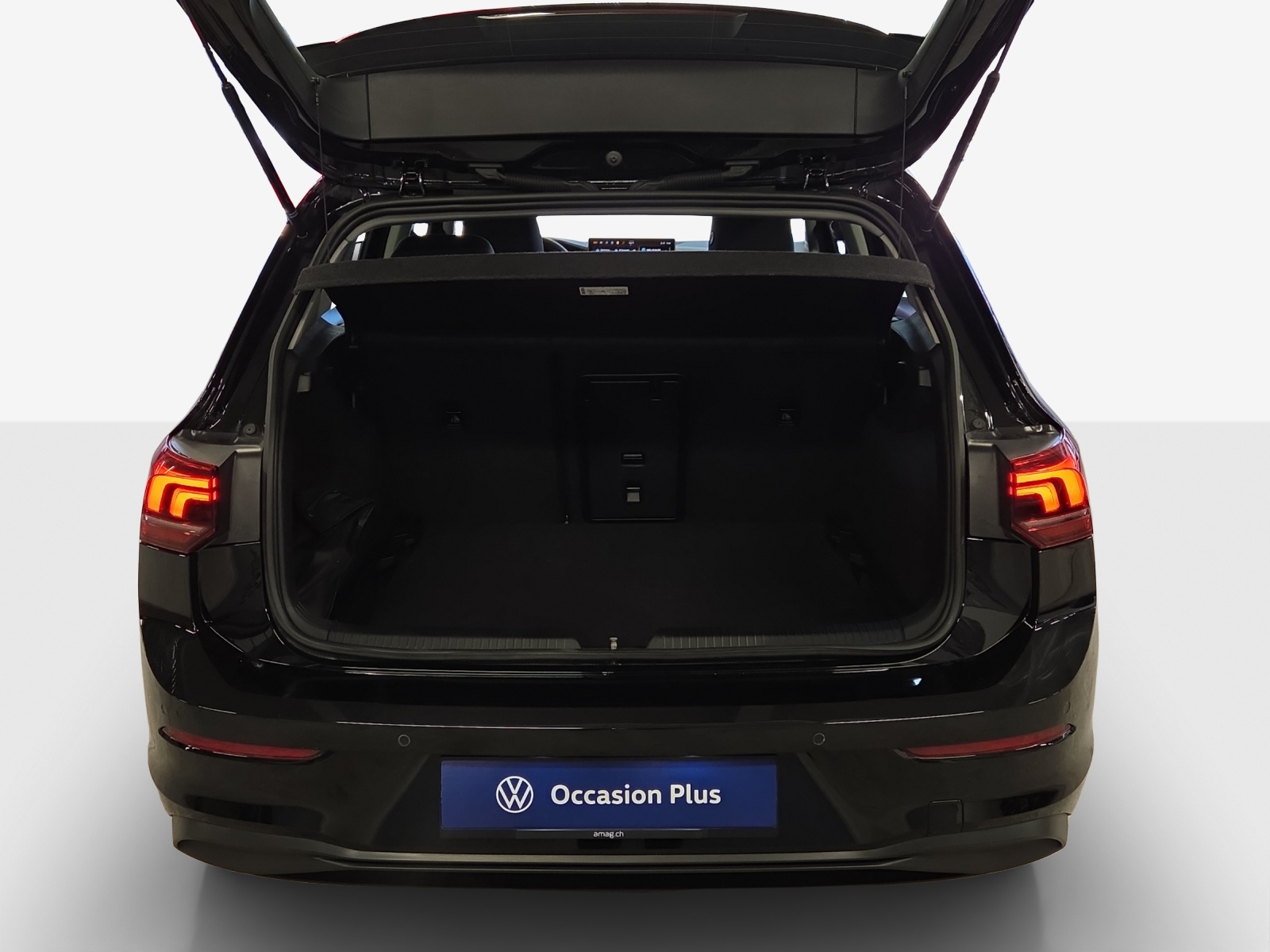 VW Golf 1.5 e TSI mHEV Life DSG-image-12