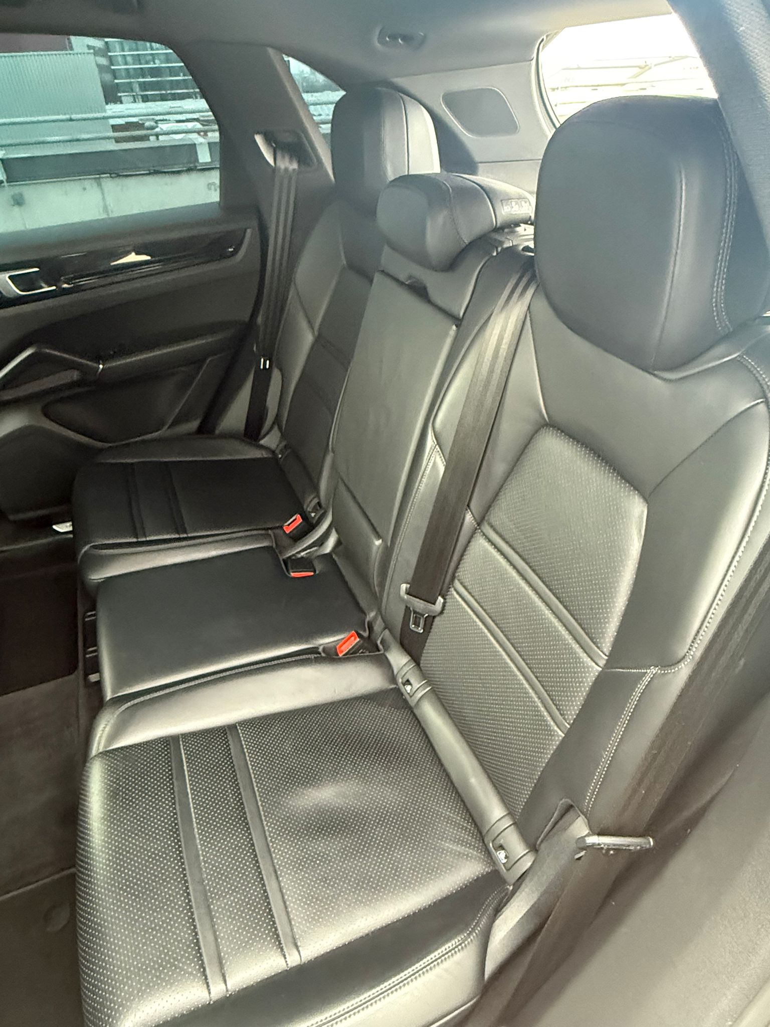 PORSCHE Cayenne-image-7
