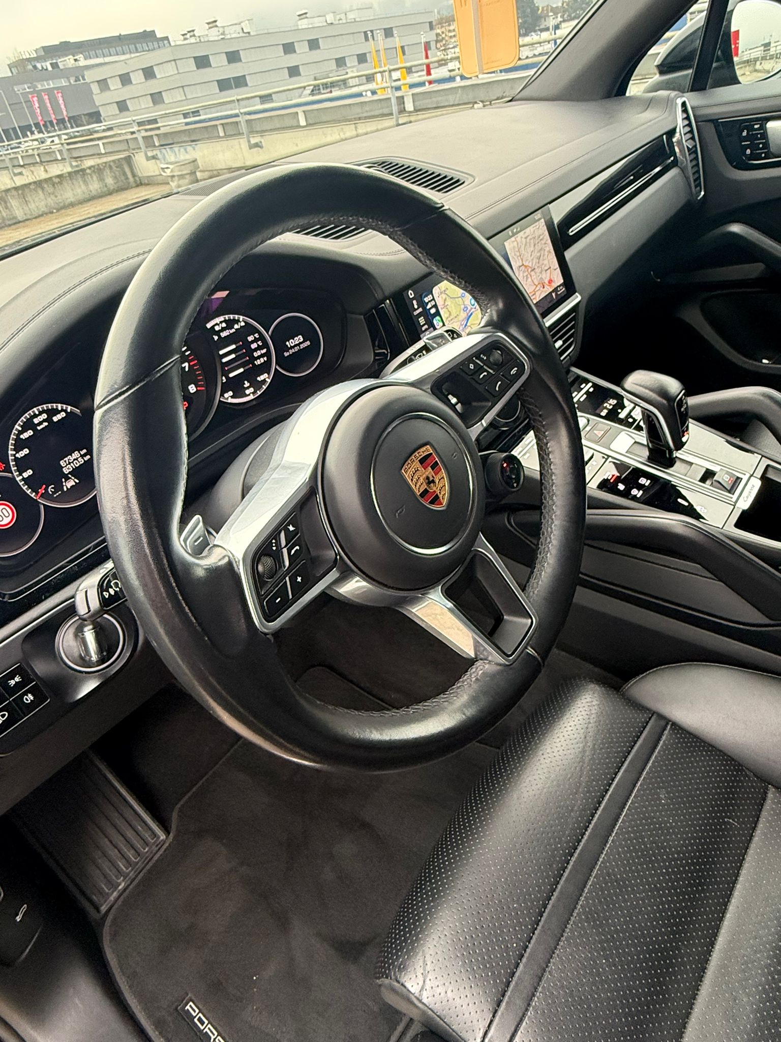 PORSCHE Cayenne-image-8