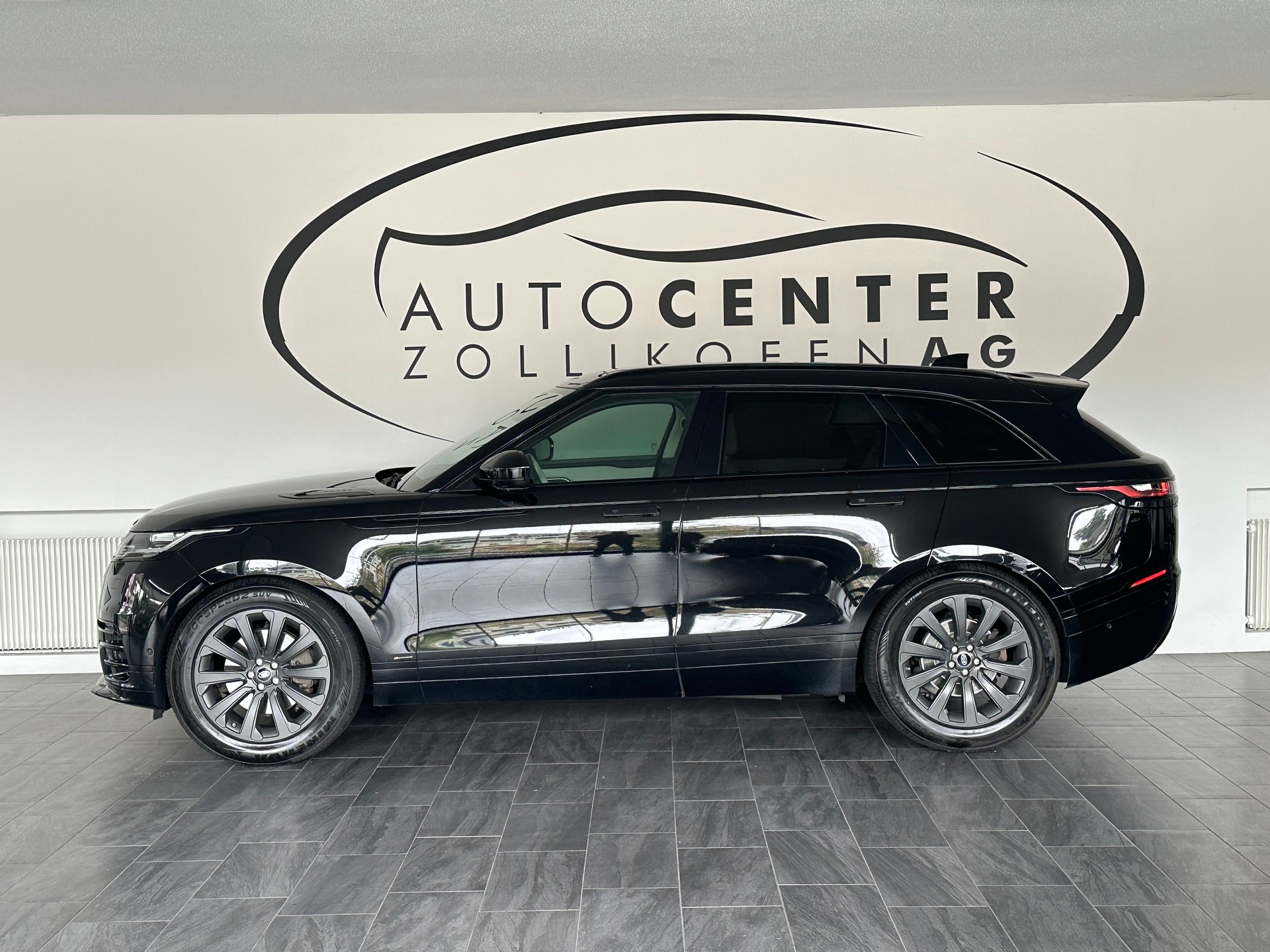 LAND ROVER Range Rover Velar R-Dynamic D 300 SE Automatic-image-4