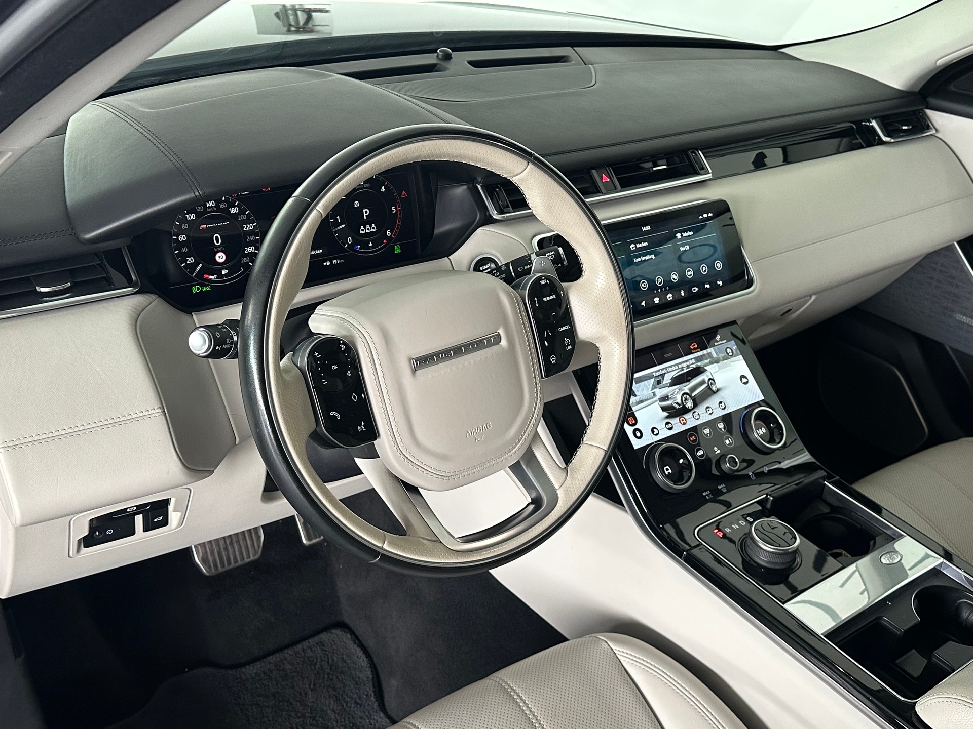 LAND ROVER Range Rover Velar R-Dynamic D 300 SE Automatic-image-9