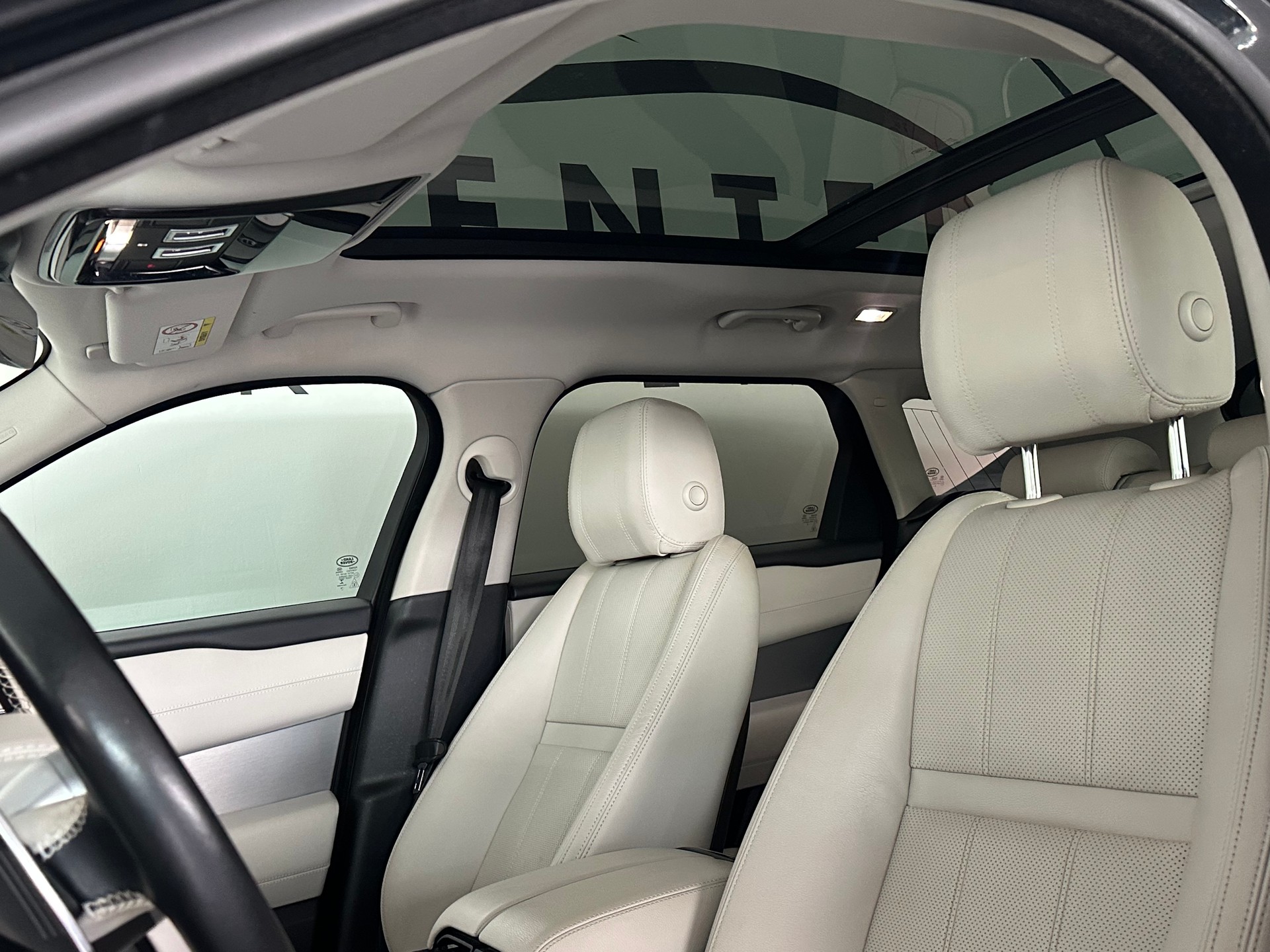 LAND ROVER Range Rover Velar R-Dynamic D 300 SE Automatic-image-11