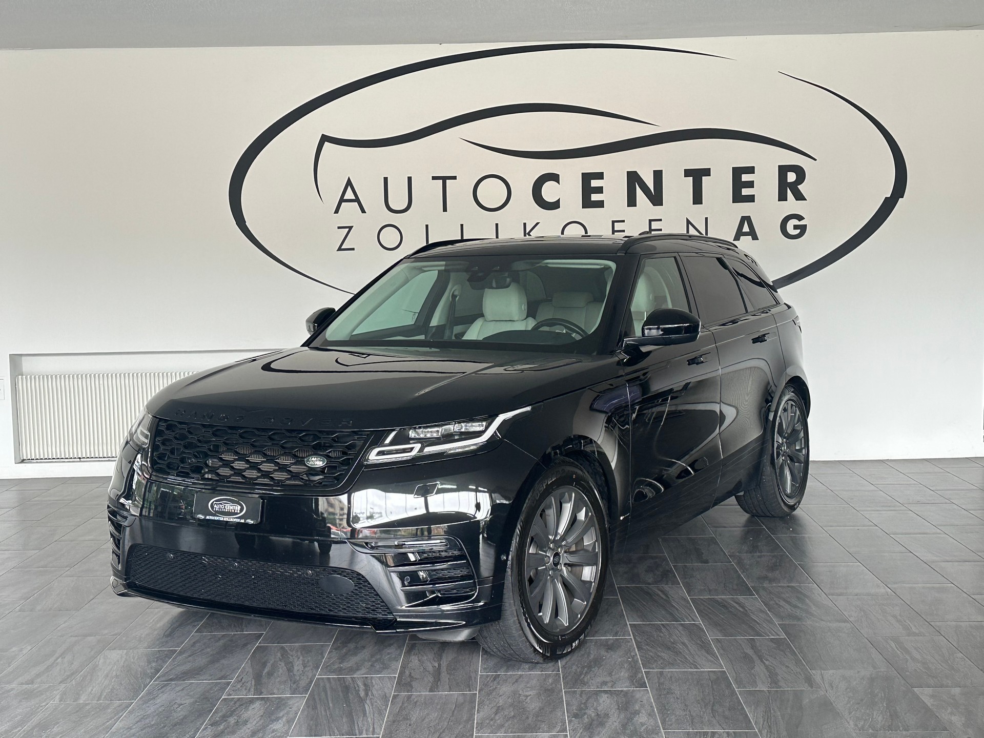 LAND ROVER Range Rover Velar R-Dynamic D 300 SE Automatic-image-0