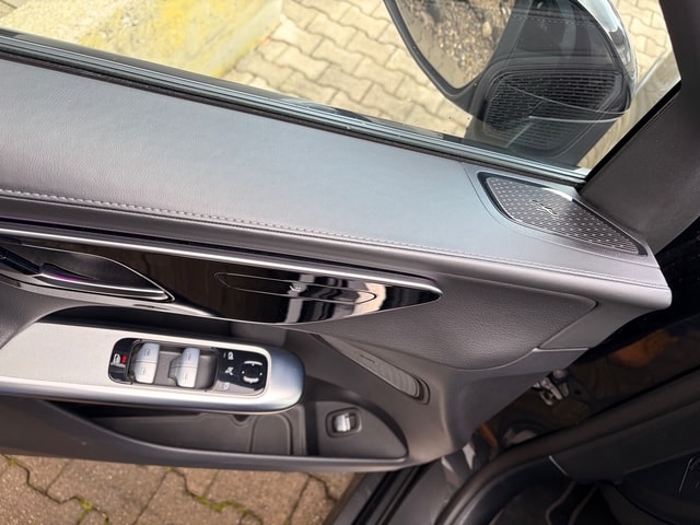 MERCEDES-BENZ GLC 220 d 4Matic AMG Line 9G-Tronic-image-9