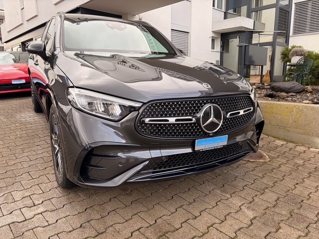 MERCEDES-BENZ GLC 220 d 4Matic AMG Line 9G-Tronic