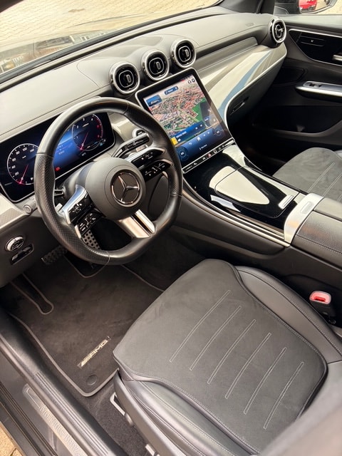 MERCEDES-BENZ GLC 220 d 4Matic AMG Line 9G-Tronic-image-8