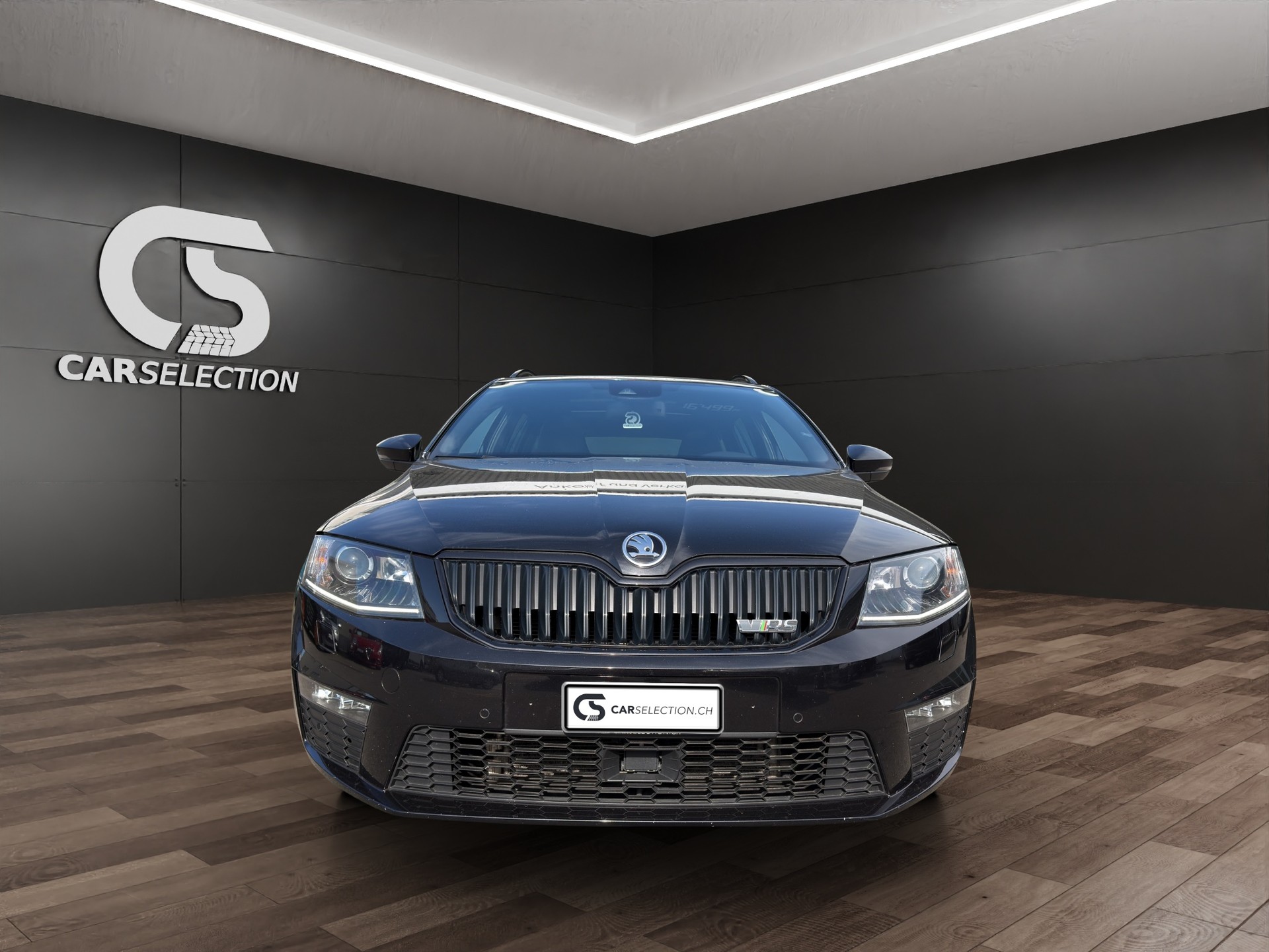 SKODA Octavia Combi 2.0 TDI RS CHALLENGE DSG-image-1