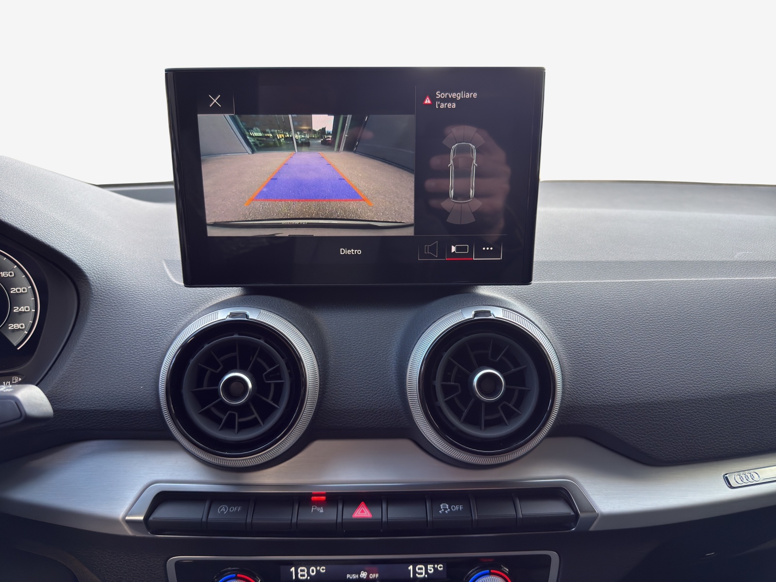 AUDI Q2 35 TFSI S line S-tronic-image-10