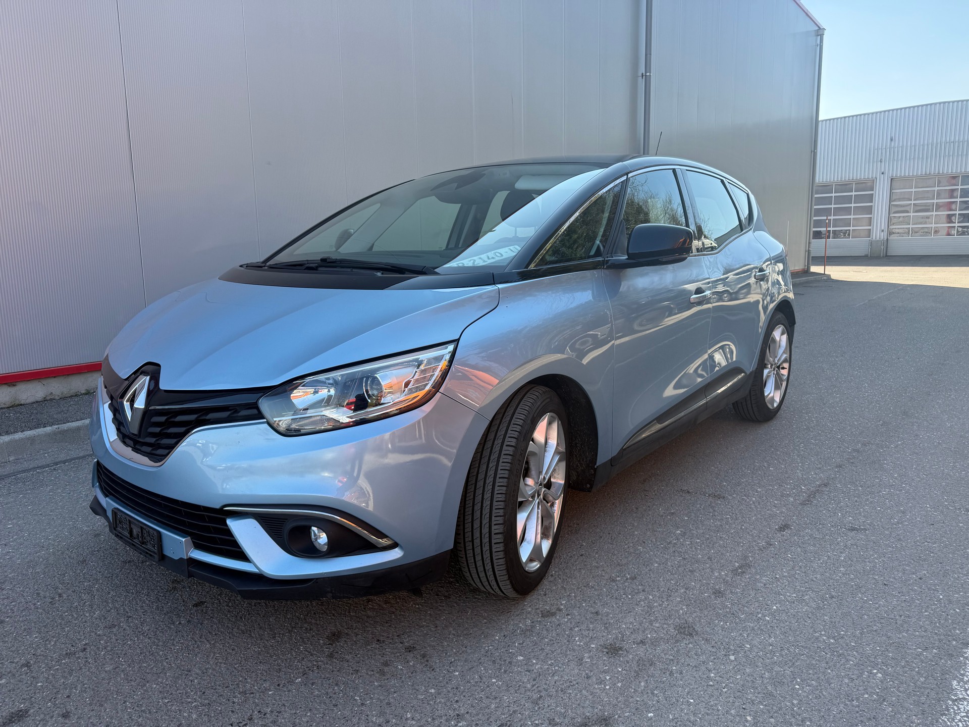 RENAULT Scénic 1.2 16V Turbo Zen-image-0