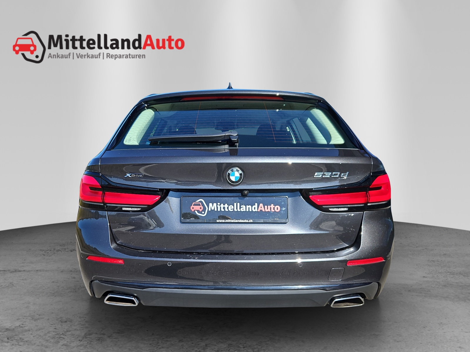 BMW 530d xDrive 48V Touring Steptronic-image-7