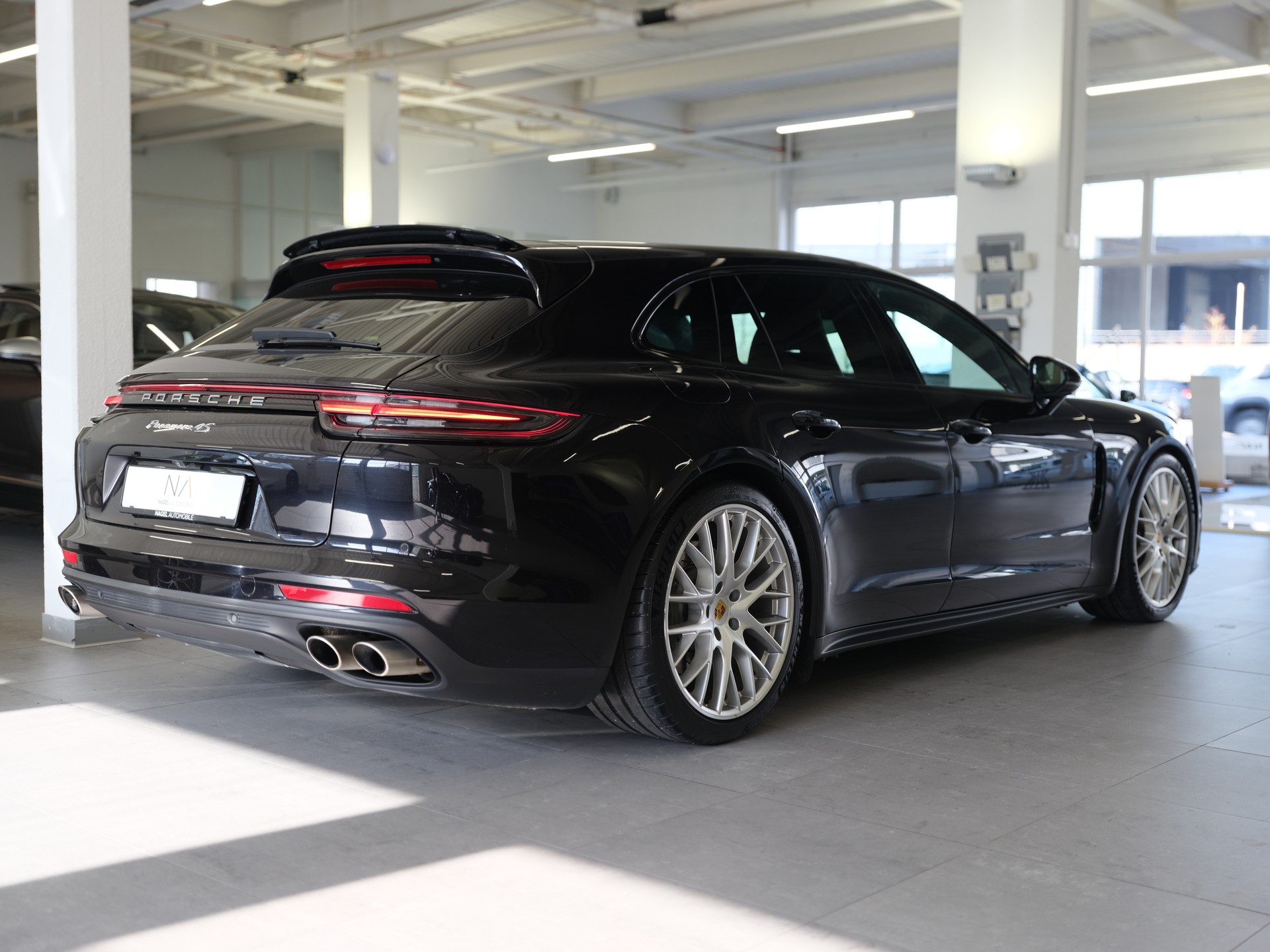 PORSCHE Panamera 4S PDK *Panorama* *Sport Chrono Paket* *Leder Interieur*-image-5