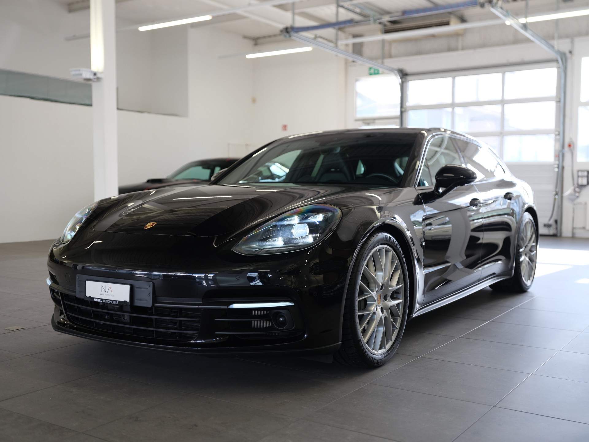 PORSCHE Panamera 4S PDK *Panorama* *Sport Chrono Paket* *Leder Interieur*-image-3