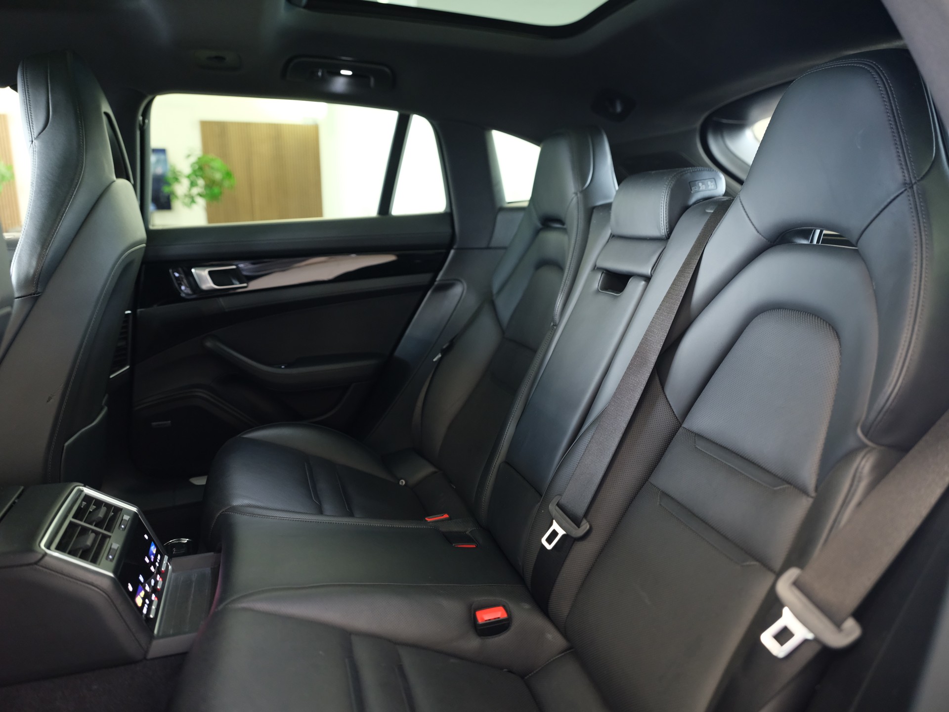 PORSCHE Panamera 4S PDK *Panorama* *Sport Chrono Paket* *Leder Interieur*-image-25