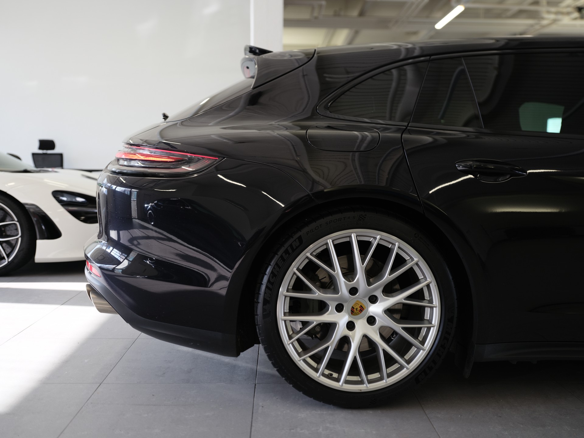 PORSCHE Panamera 4S PDK *Panorama* *Sport Chrono Paket* *Leder Interieur*-image-13