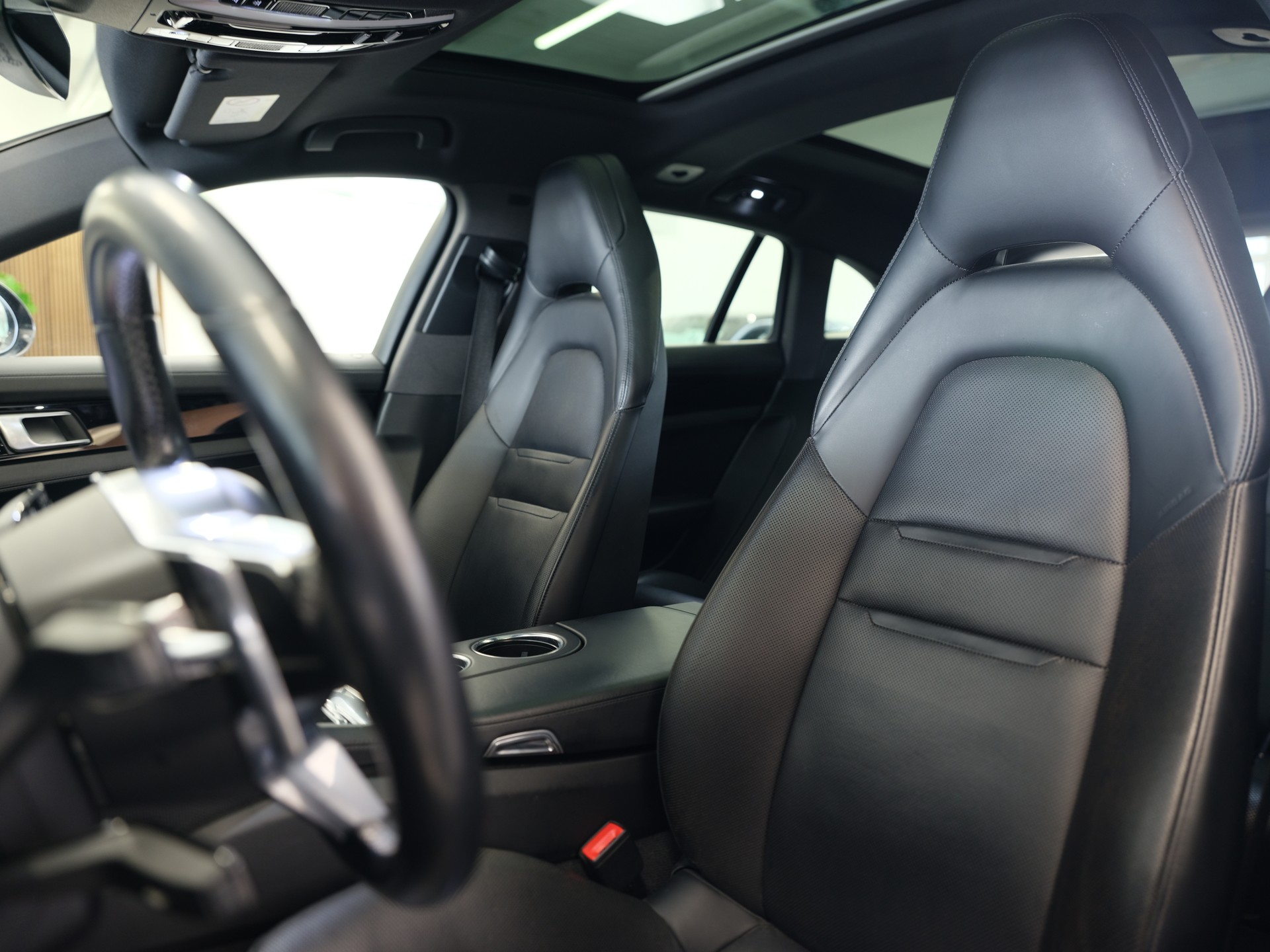 PORSCHE Panamera 4S PDK *Panorama* *Sport Chrono Paket* *Leder Interieur*-image-14