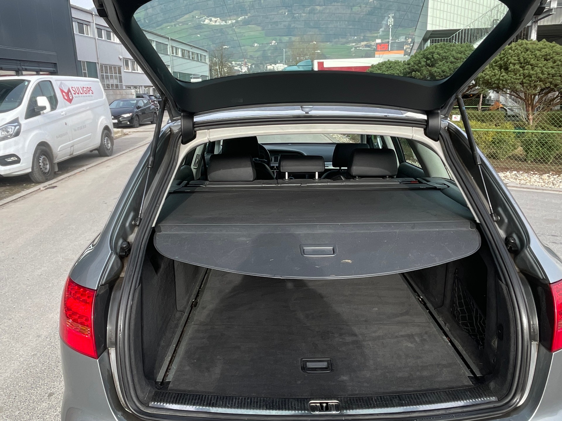 AUDI A6 Avant 3.0 V6 TDI quattro-image-13