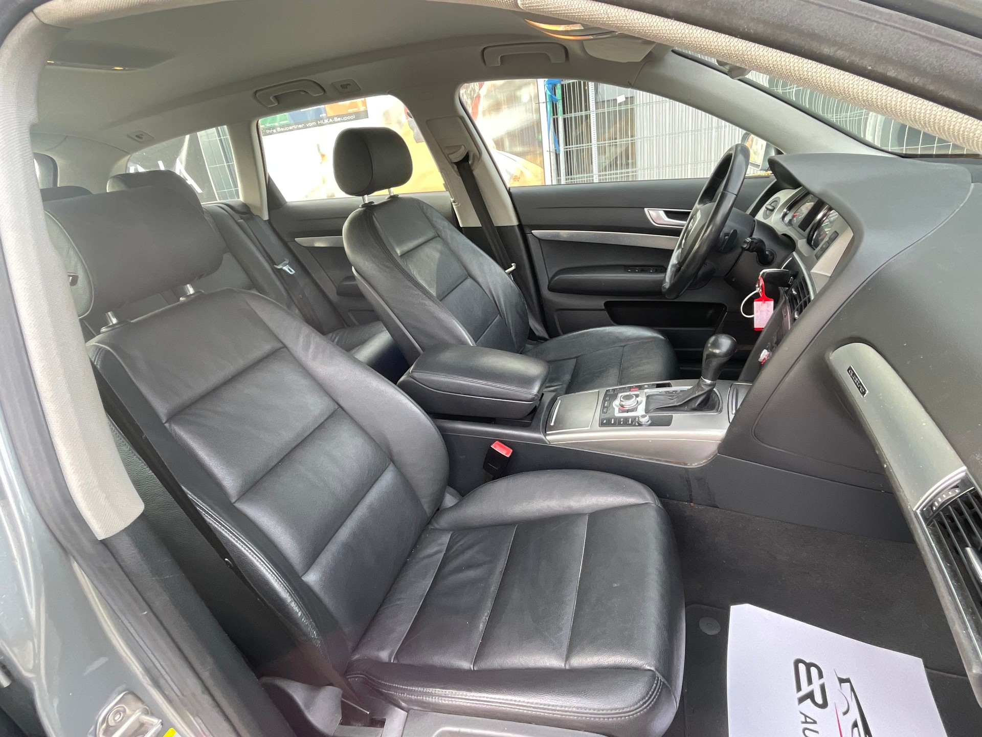 AUDI A6 Avant 3.0 V6 TDI quattro-image-10