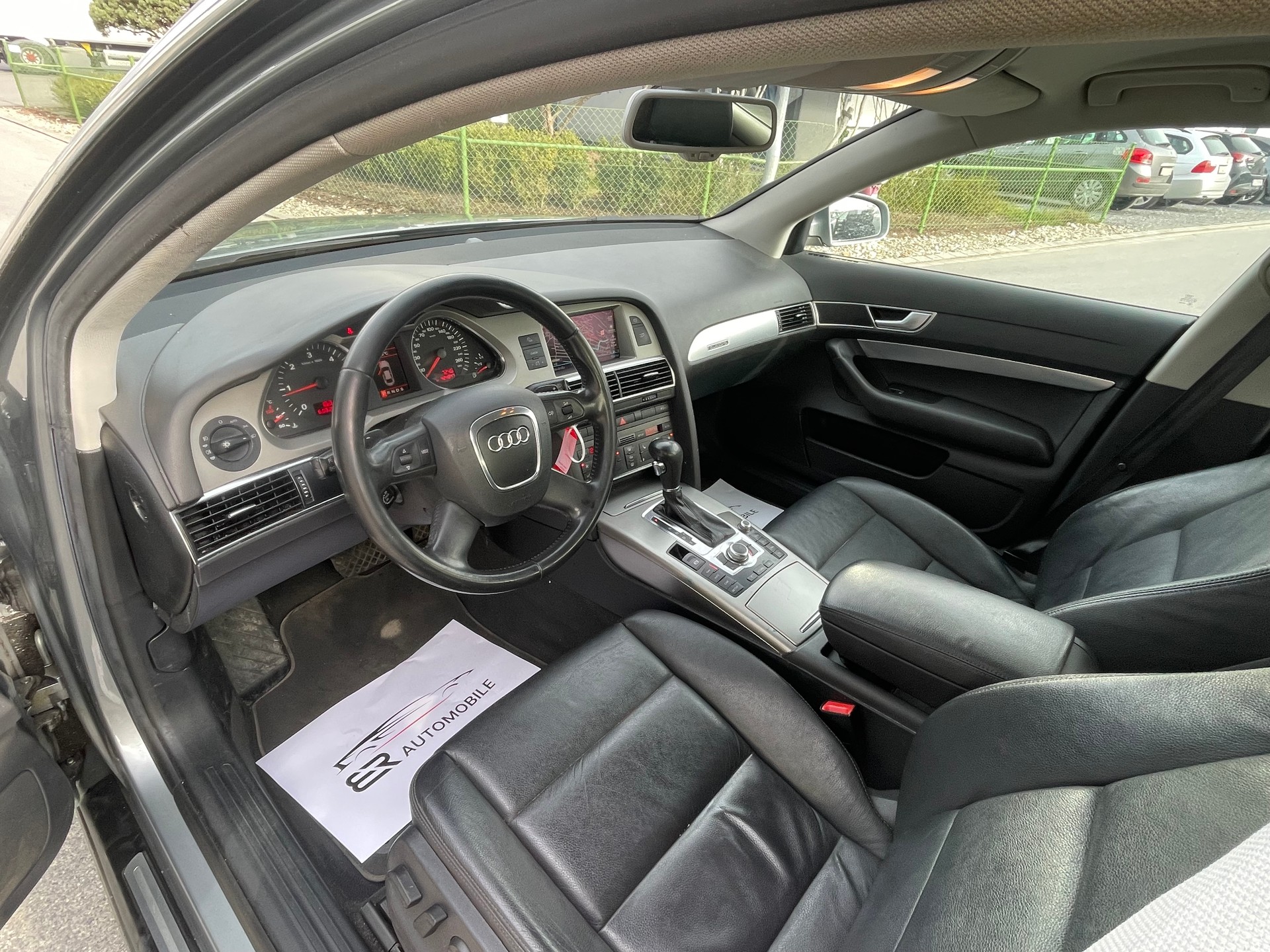 AUDI A6 Avant 3.0 V6 TDI quattro-image-8