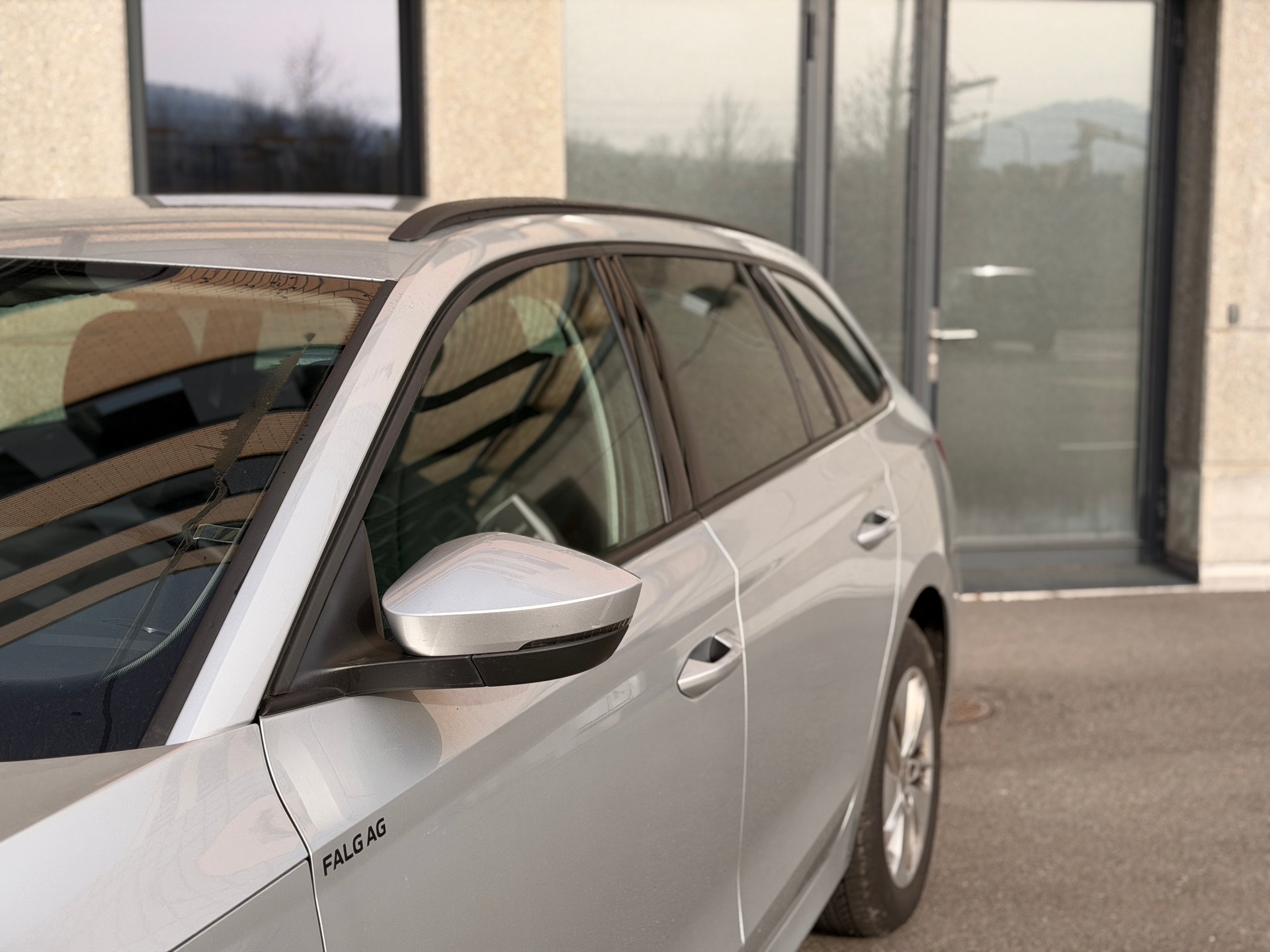 SKODA Octavia Combi 2.0 TDI DSG Ambition 4x4-image-11